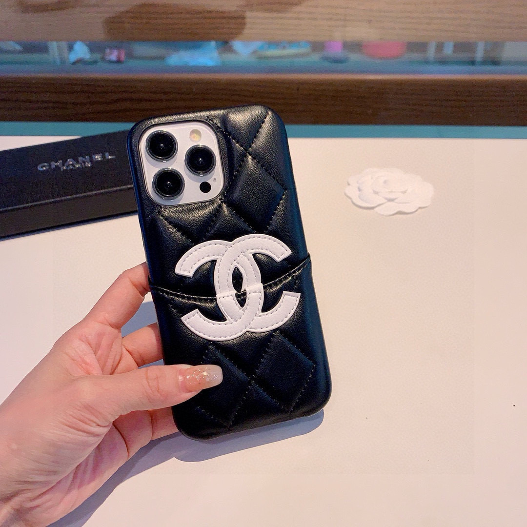 iPhoneケースシャネル ポーチ付き iPhoneケース ブラック 2色入 🖤✨