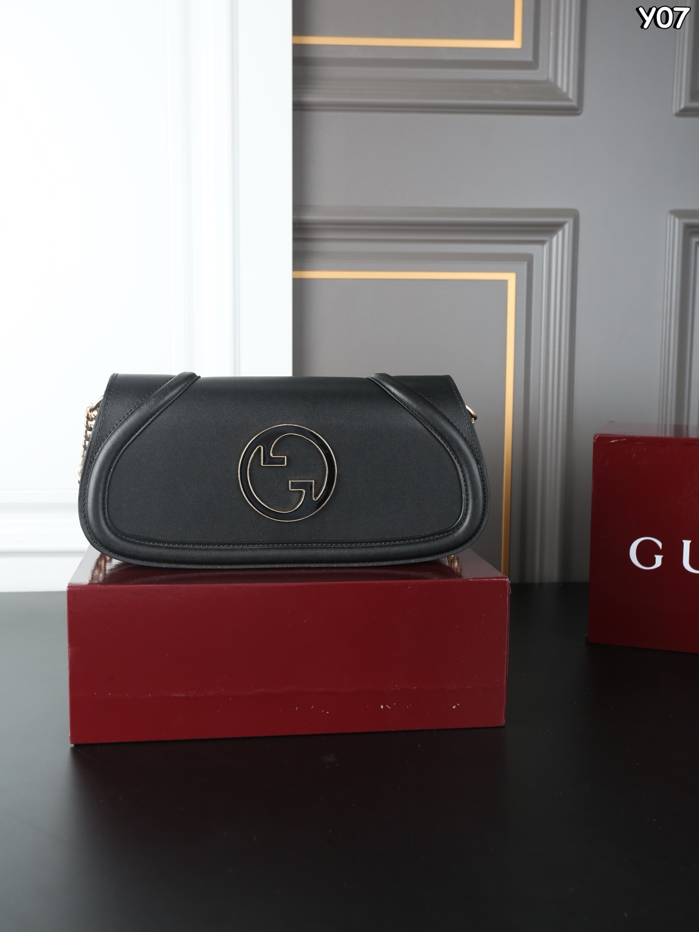 GUCCI ブランド ブラック ブラウン ブラック ショルダーバッグ 😎 - 画像 2