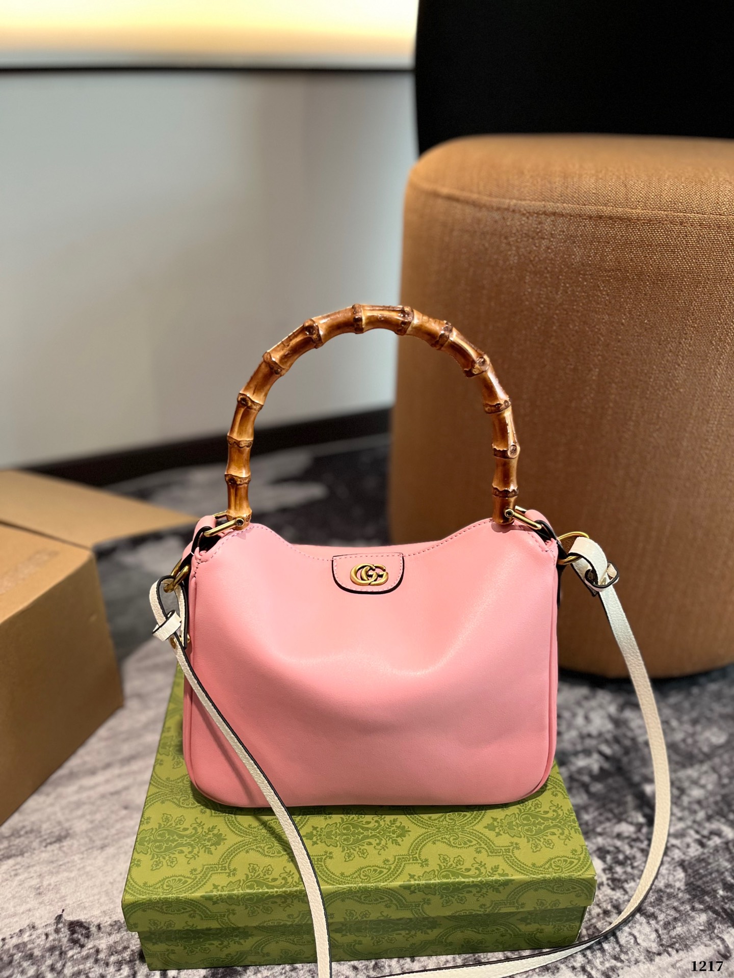 GUCCI バンブー ハンドバッグ 4色入 💼