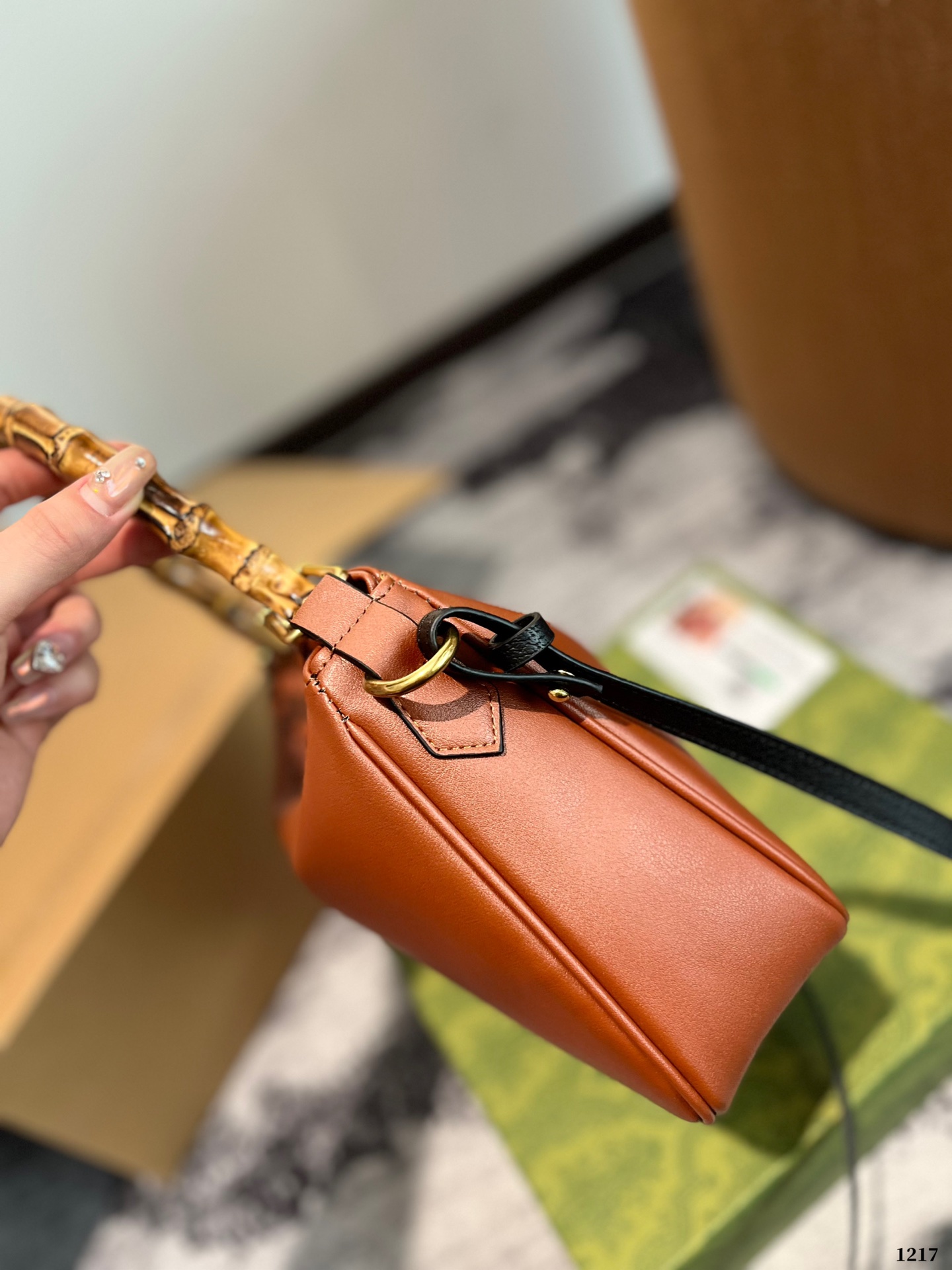GUCCI バンブー ハンドバッグ 4色入 💼 - 画像 8