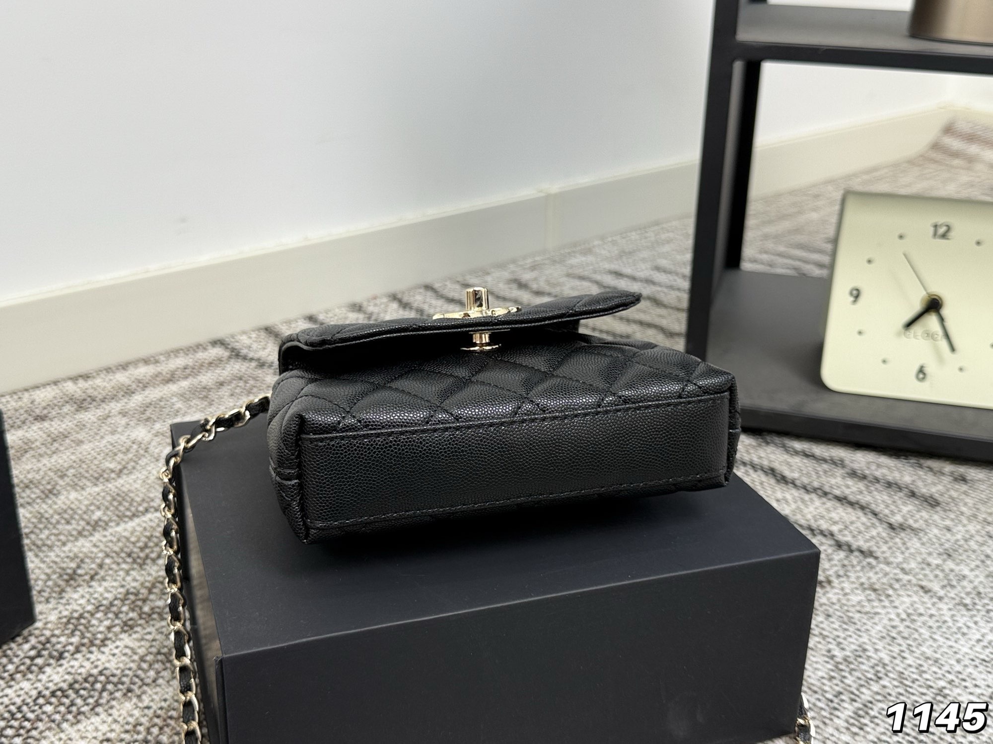 シャネル 黒 ファンダム 12cm 1色入 💼 - 画像 6