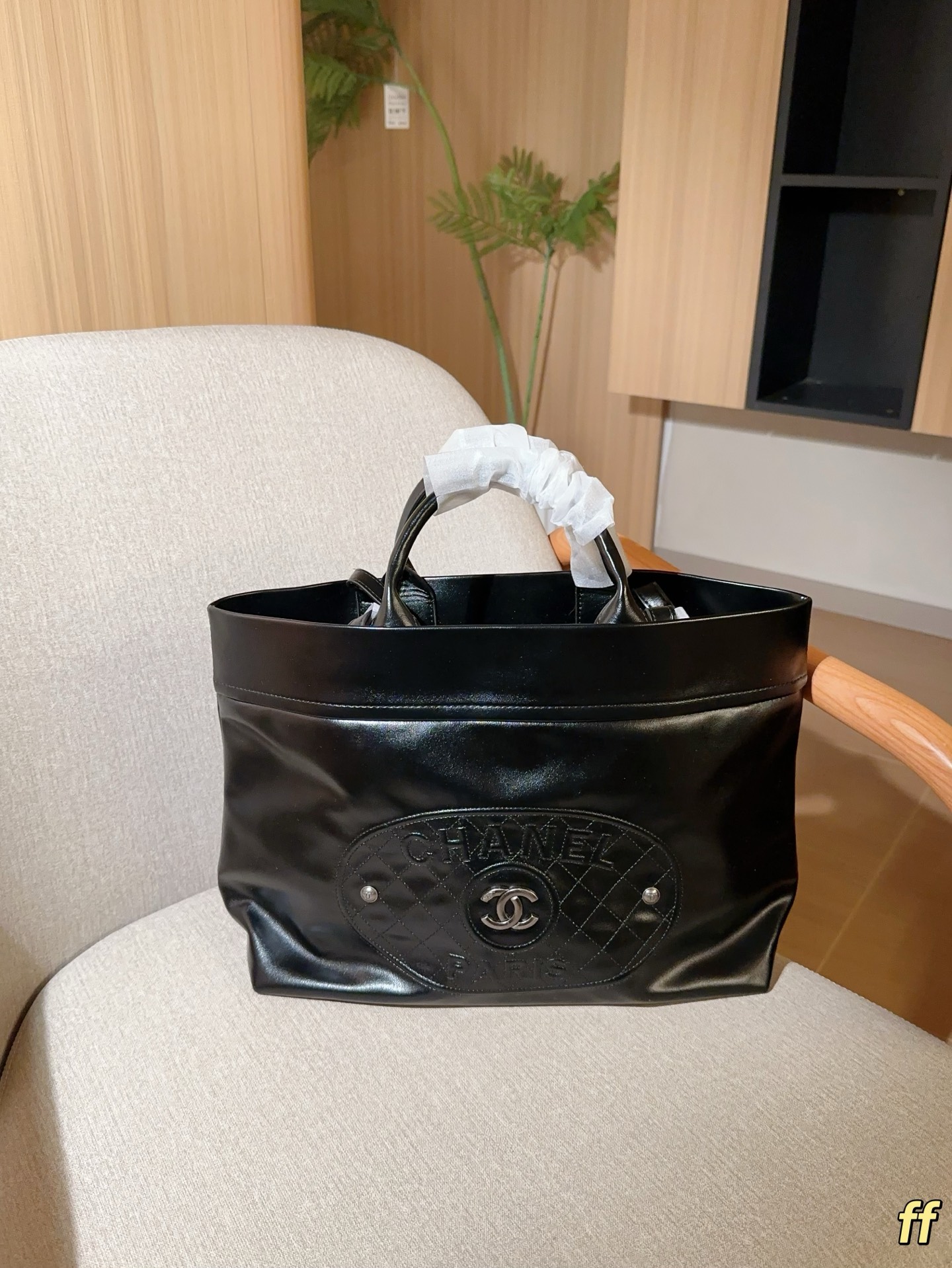 黒 CHANEL バッグ ファミリーバッグ 1色入 💼