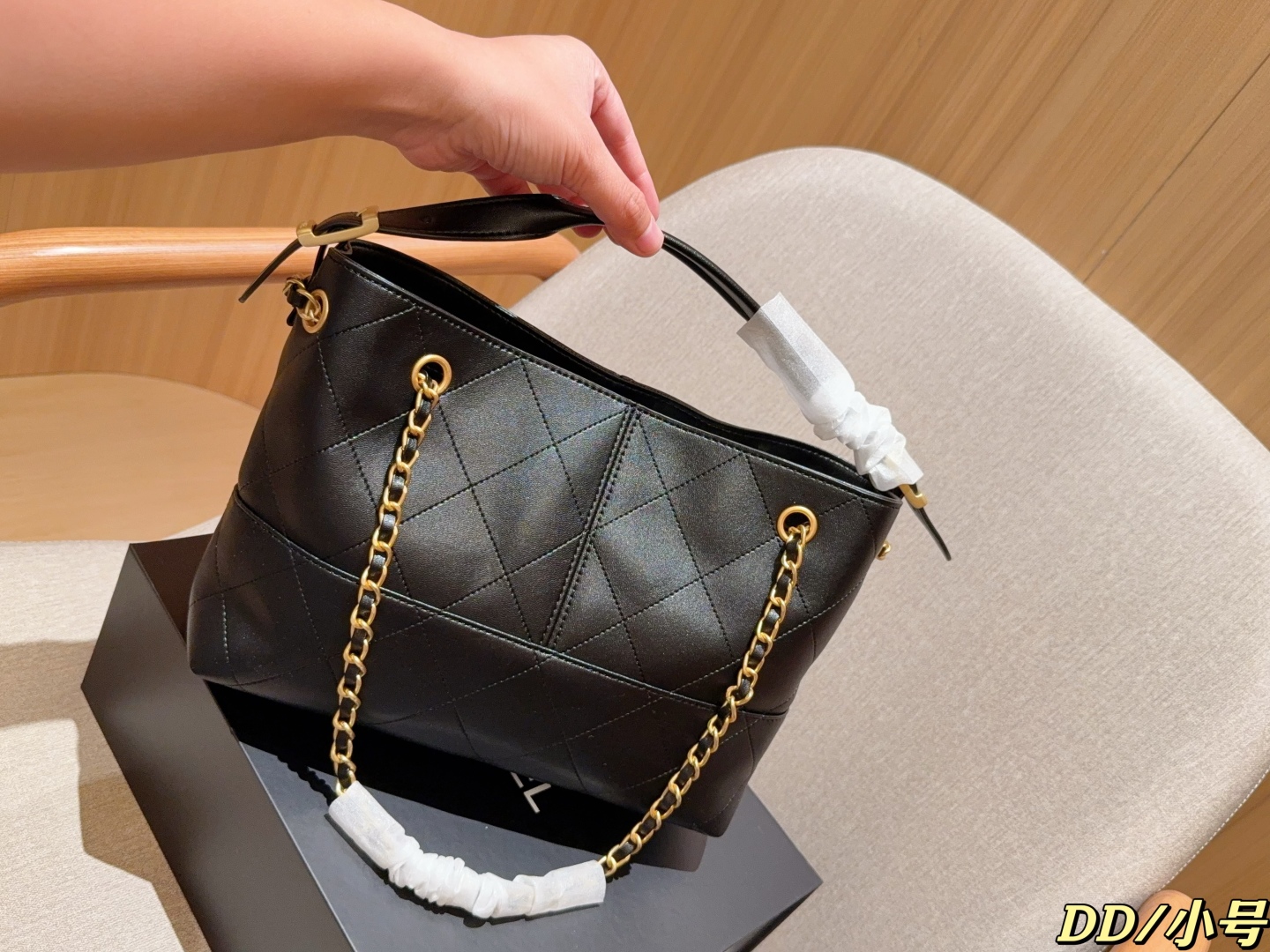 Chanel ブラック キャンバス ハンドバッグ 1色入 🖤 - 画像 4