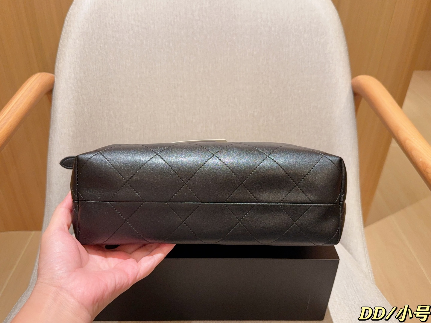Chanel ブラック キャンバス ハンドバッグ 1色入 🖤 - 画像 6