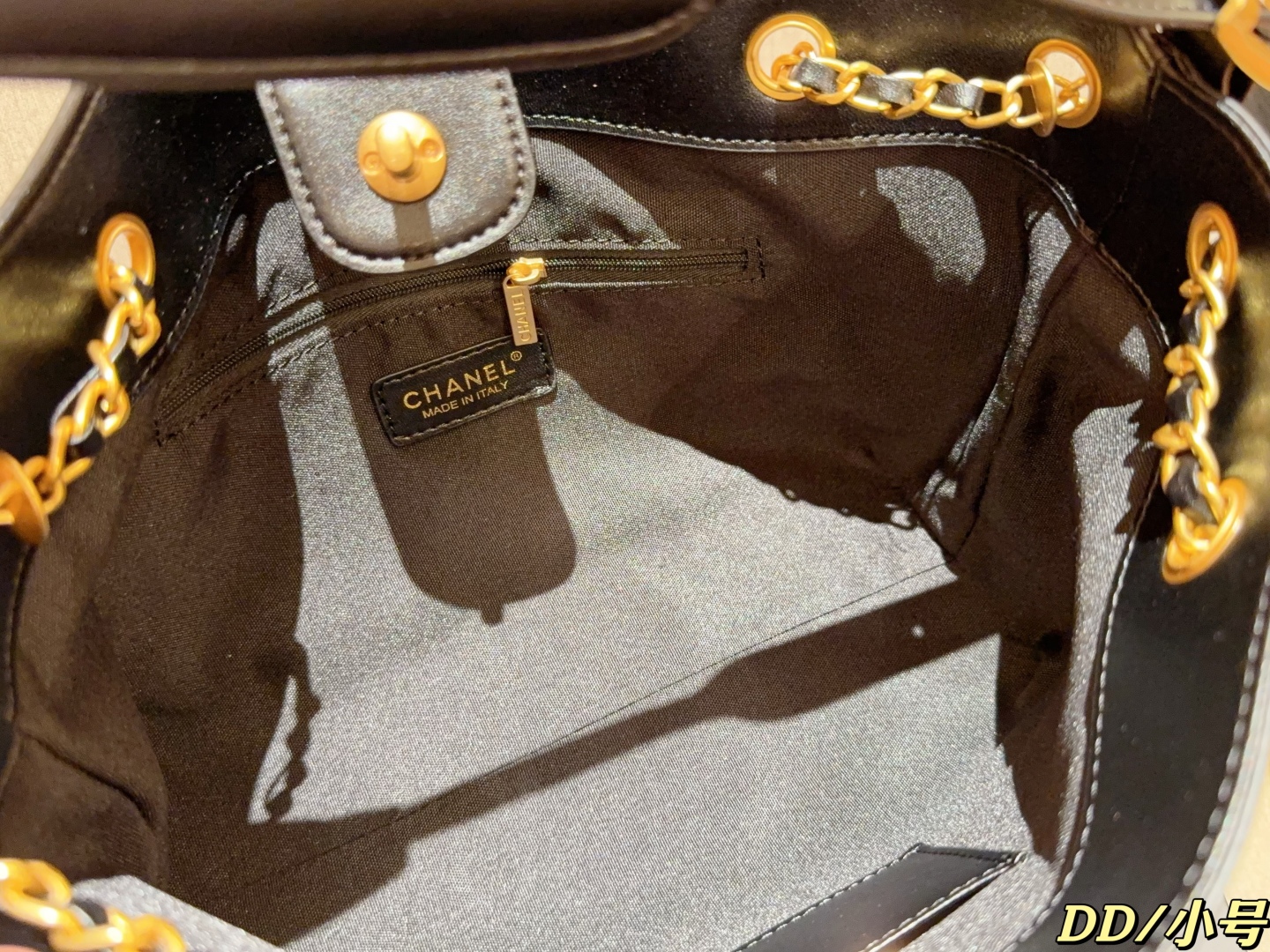 Chanel ブラック キャンバス ハンドバッグ 1色入 🖤 - 画像 9