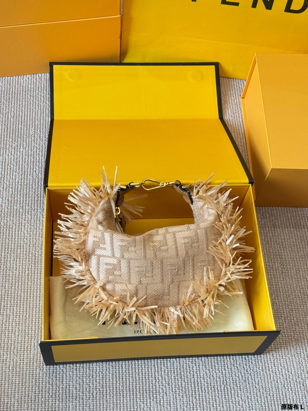 FENDI フェンディ フリンジ ポーチ 3色入 🖤✨ - 画像 6