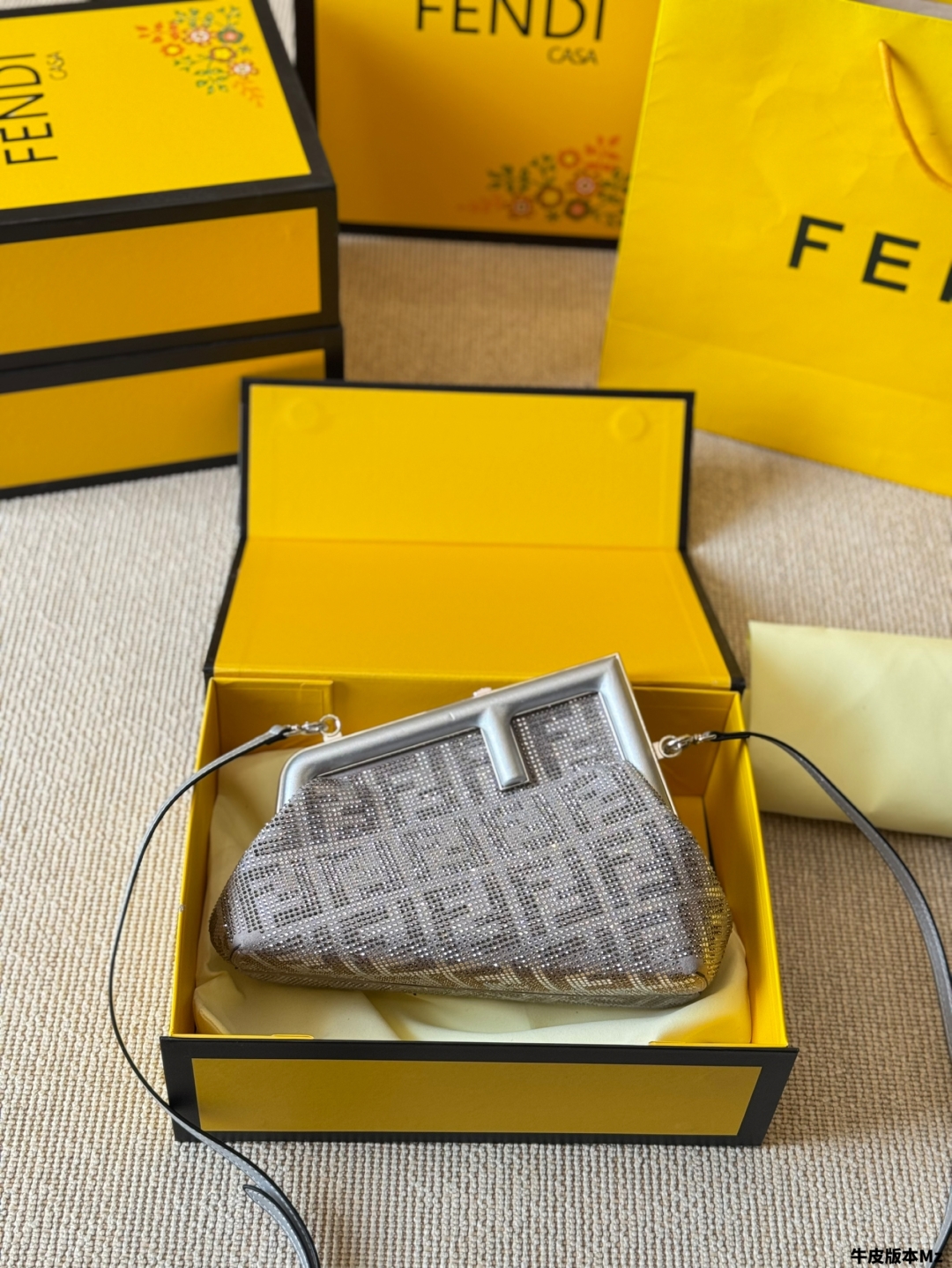 FENDI カサ ミニクラッチ 1色入 💎✨