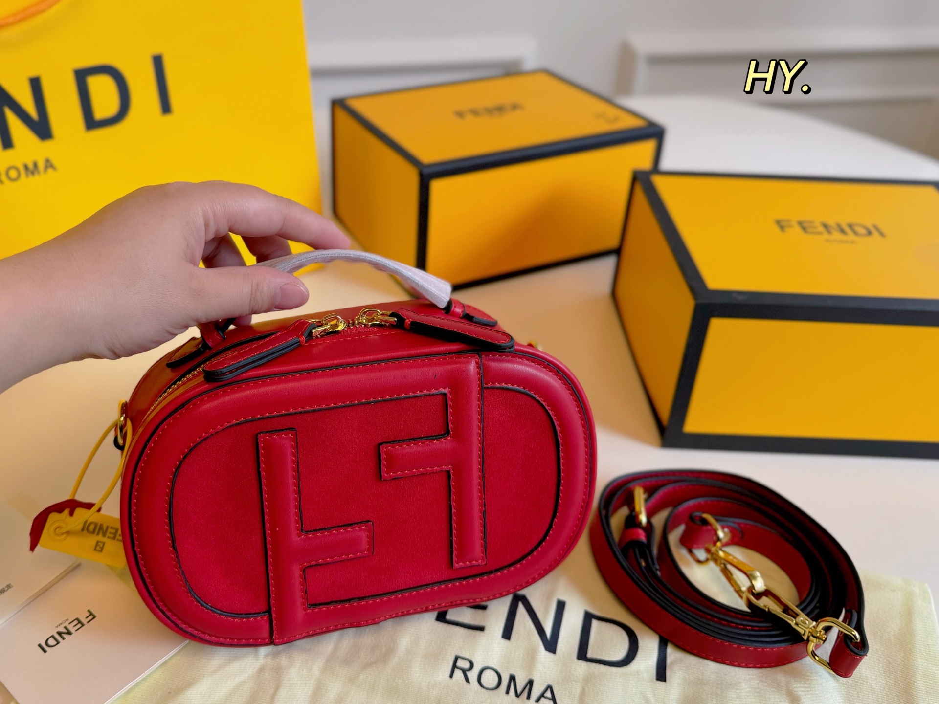 FENDI フェンディ ミニポーチ 4色入 🎀
