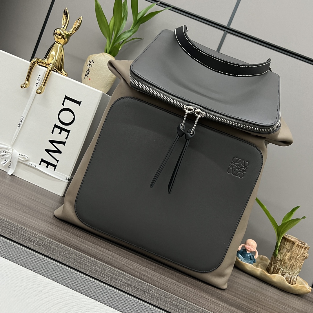 ロエベ バッグ 二つ折りバックパック 2色 🧳