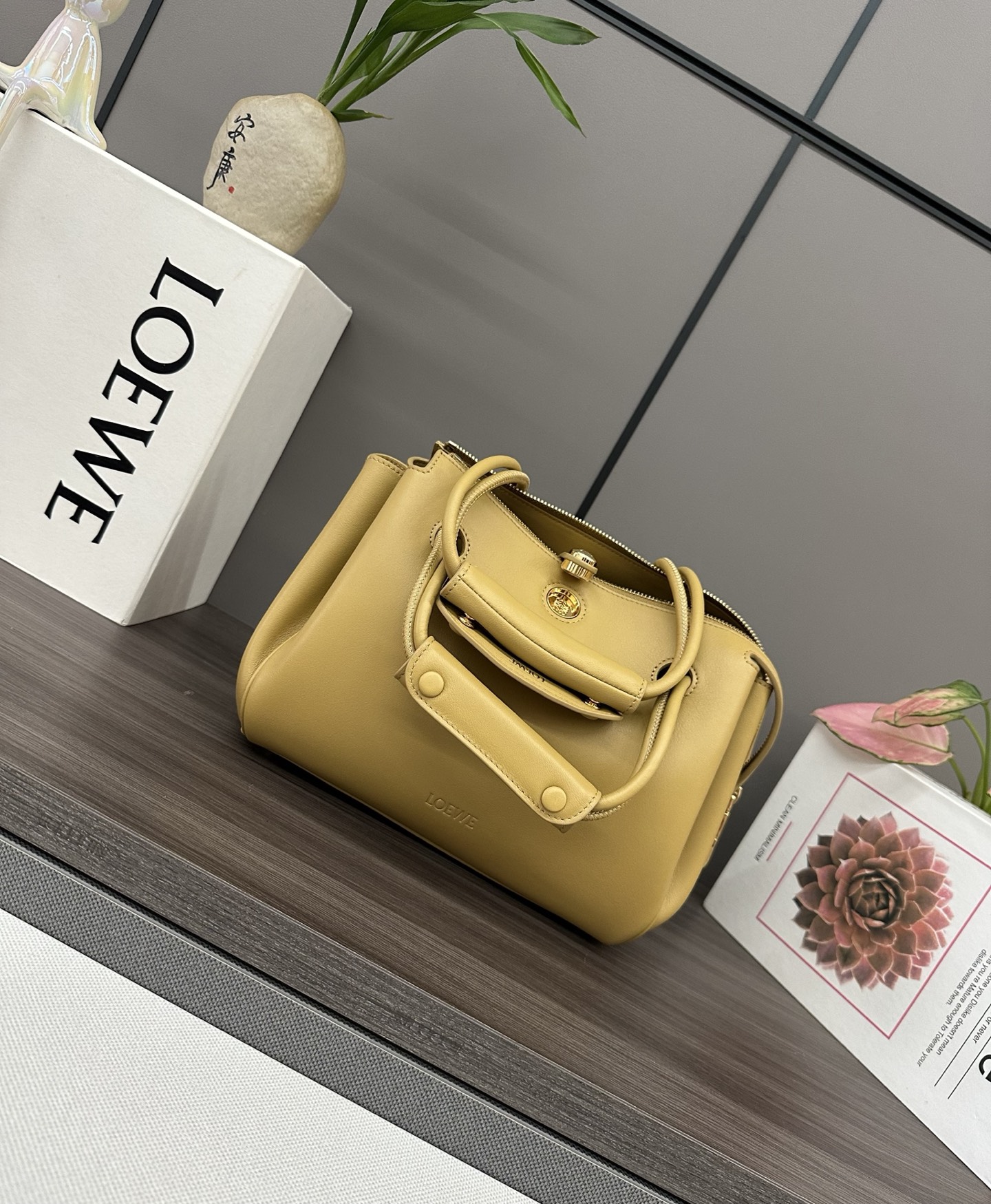 ロエベ ミニバッグ 1色入 🌸