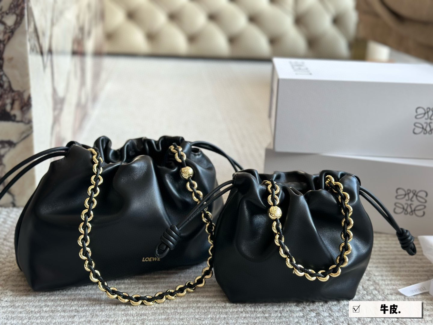 LOEWE ブラック チェーンショルダー バッグ 2サイズ 🖤