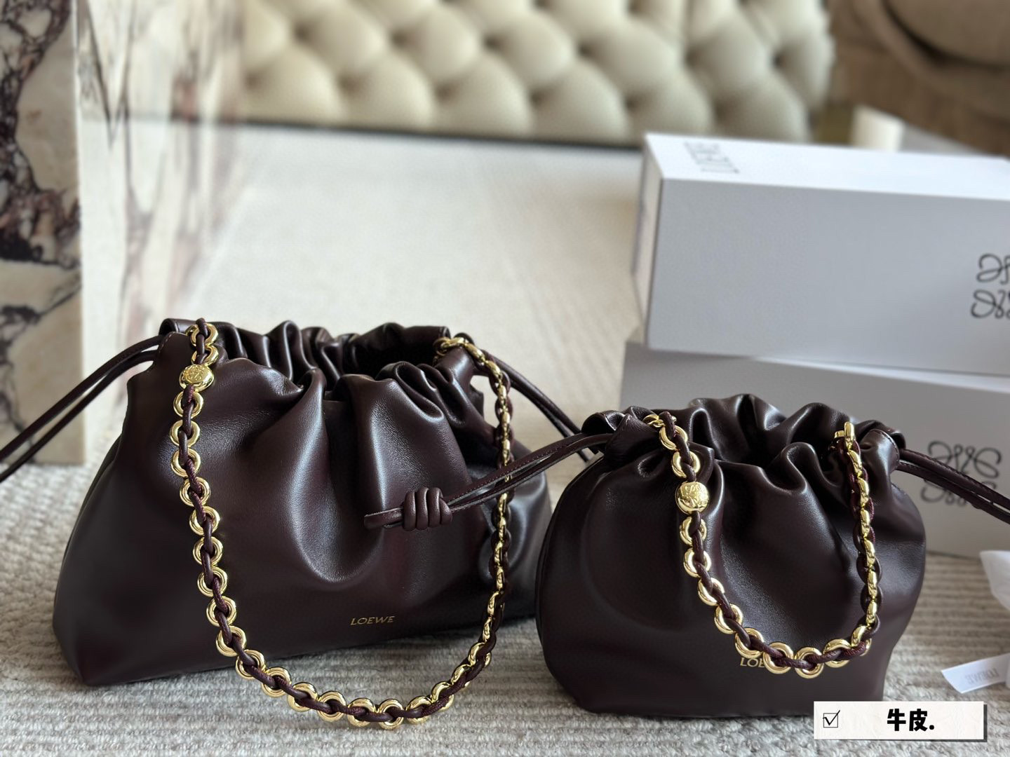 ロエベ ポシェット 3色入 本革 チェーンショルダー 超ミニバッグ 🛍️