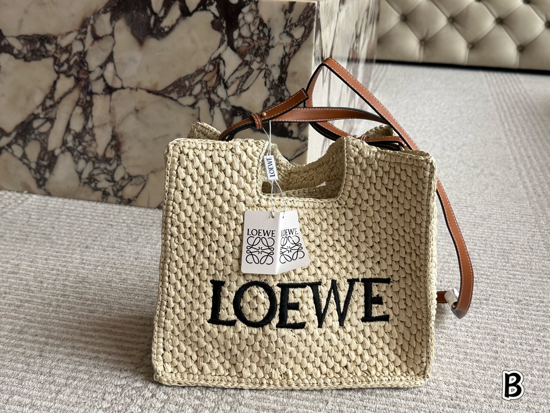 ロエベ 草編みトートバッグ ロゴ刺繍 ブラウンストラップ 1色入 🌞