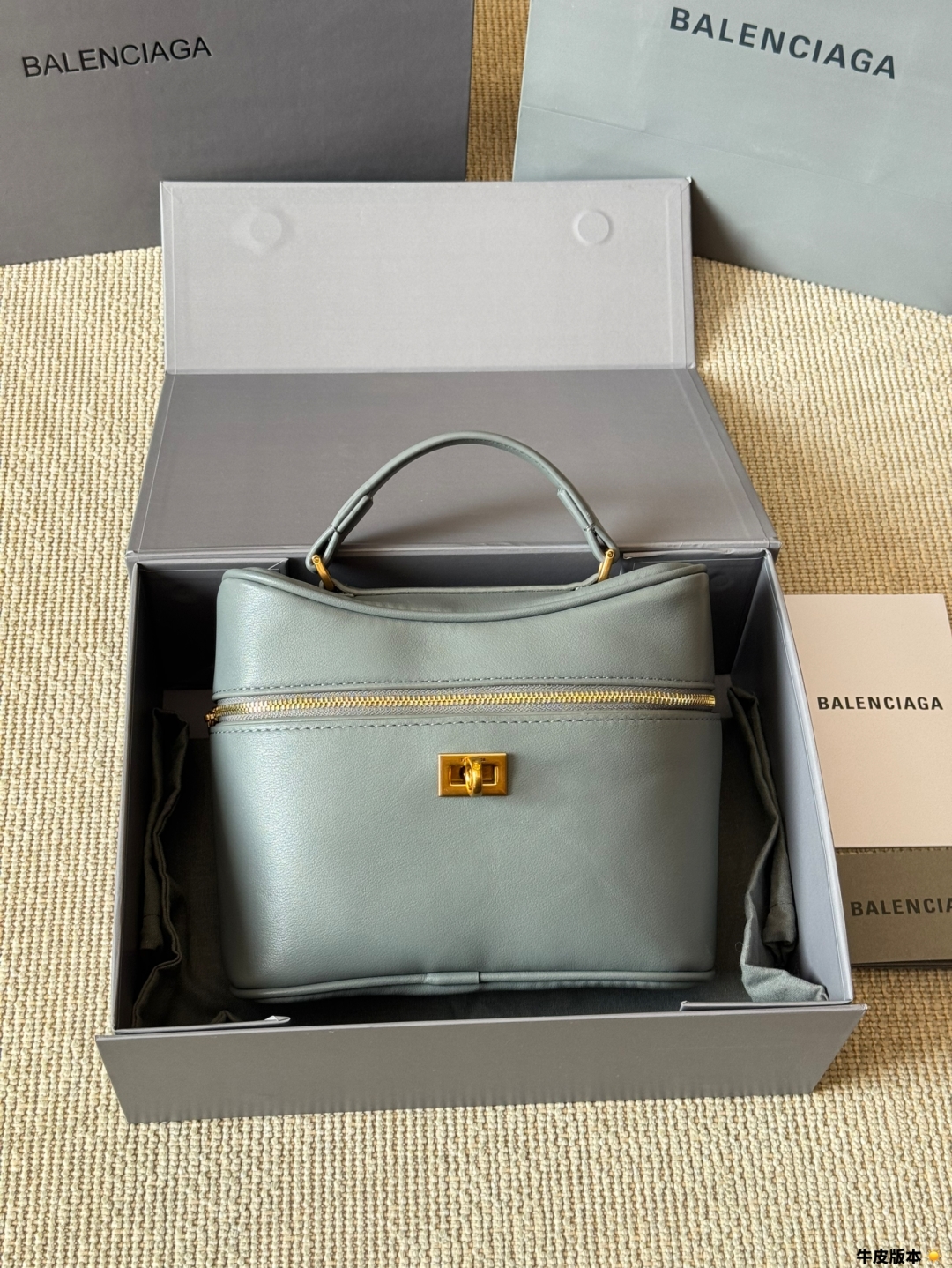 BALENCIAGA バッグ 4色入 🎀 人気のミニボックスバッグ