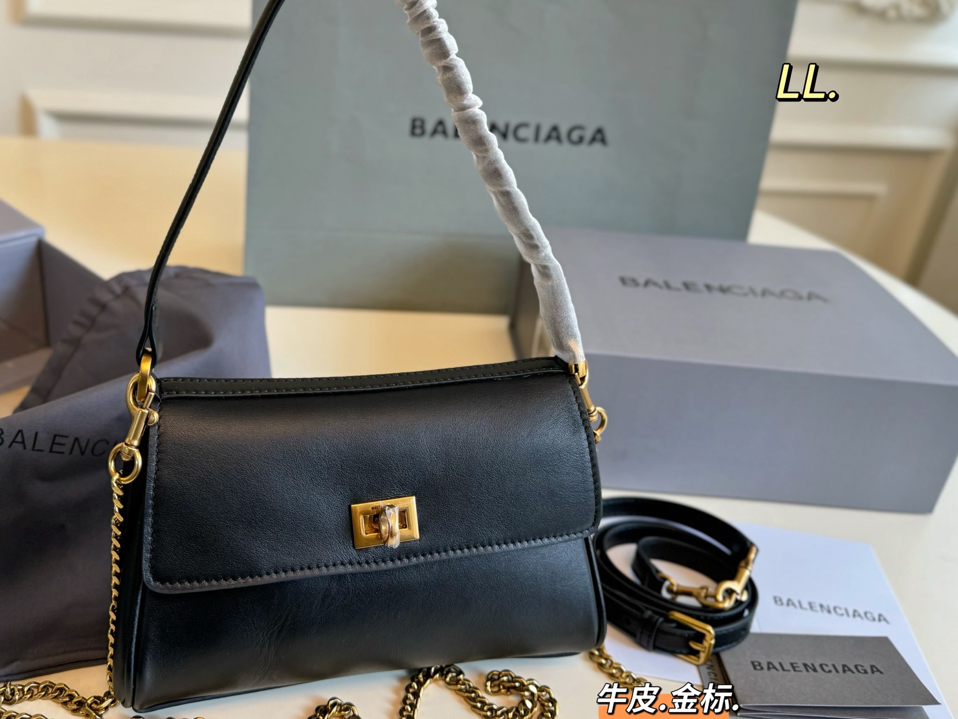 バレンシアガ ミニショルダーバッグ 黒 金具 レザー 4色入 🖤