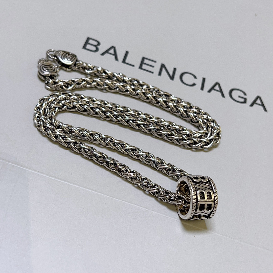 BALenciaga ネックレス 2種類入 ✨ おしゃれなシルバー メンズアクセサリー