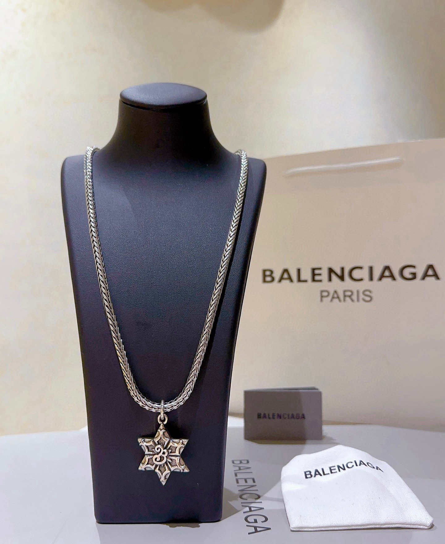 BALENCIAGA ネックレス 6色入 おしゃれ 💎