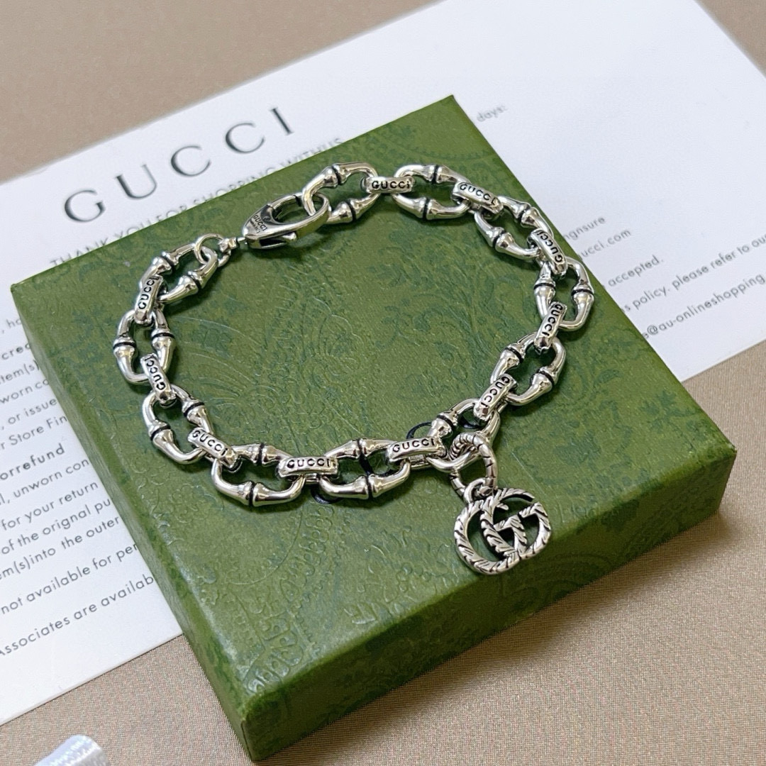 グッチ ブレスレット メンズ 銀色 シルバートーン 二重構造 高級感 時計と合わせやすい 💎