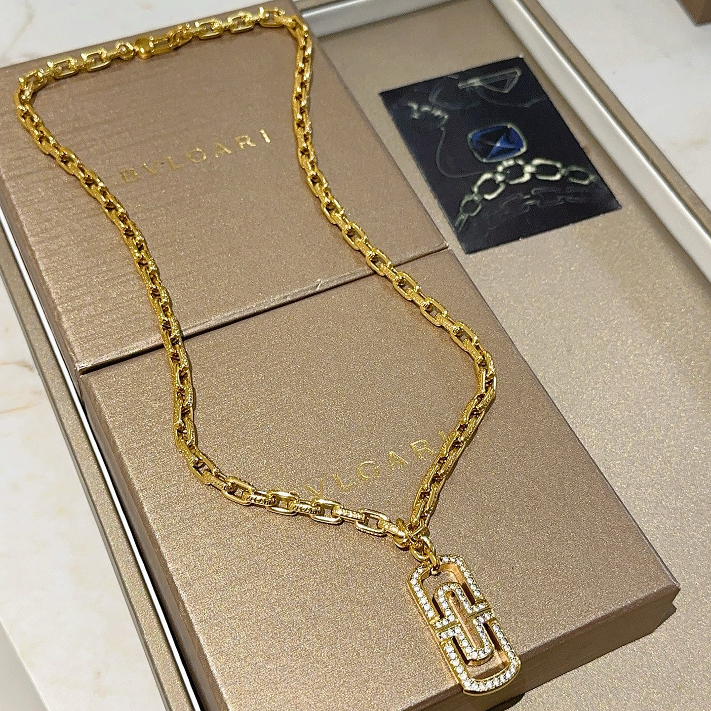 高級感のある BVLGARI ネックレス 1色入 💎
