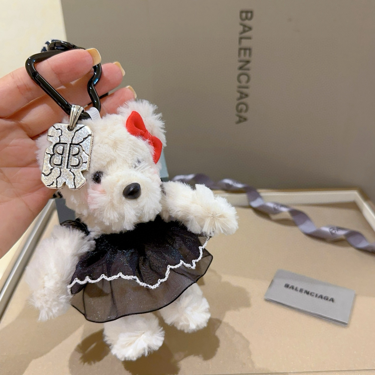 BALENCIAGA ベア ポーチ キーホルダー 2色入 🐻