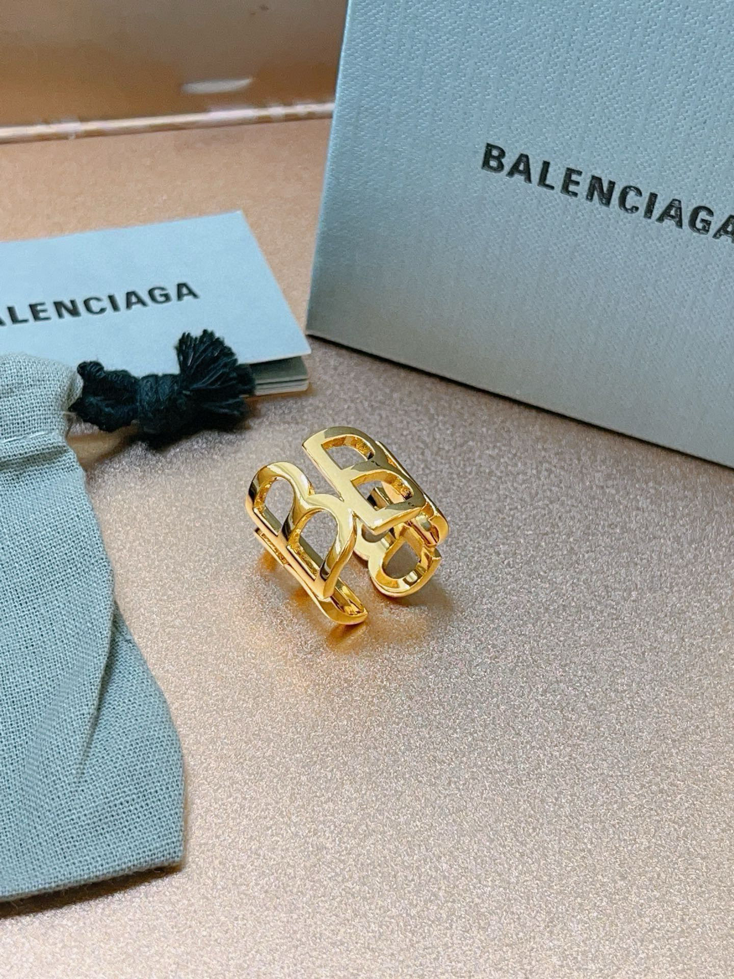 BALENCIAGA リング ゴールド 1色入 💎