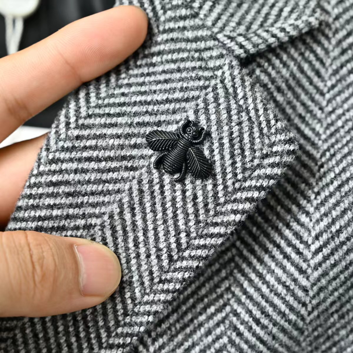 Gucci【02303】グッチ ベイonet 🧥 紳士ウールジャケット ハニカム柄 蝶結 ブラック 🧥✨ - 画像 2