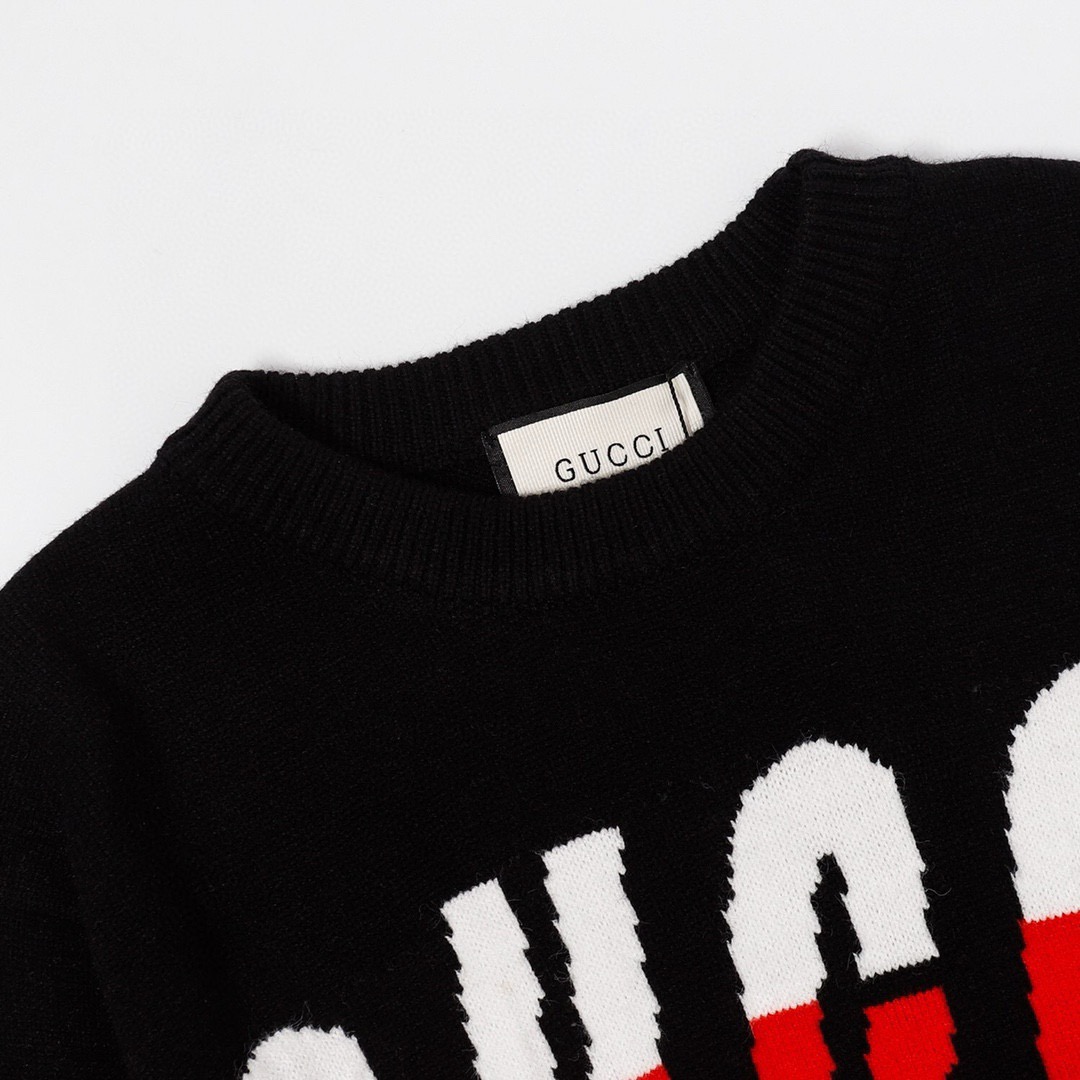 GUCCI ニット 4色入 オーバーサイズ ロゴデザイン 黒 - 画像 8