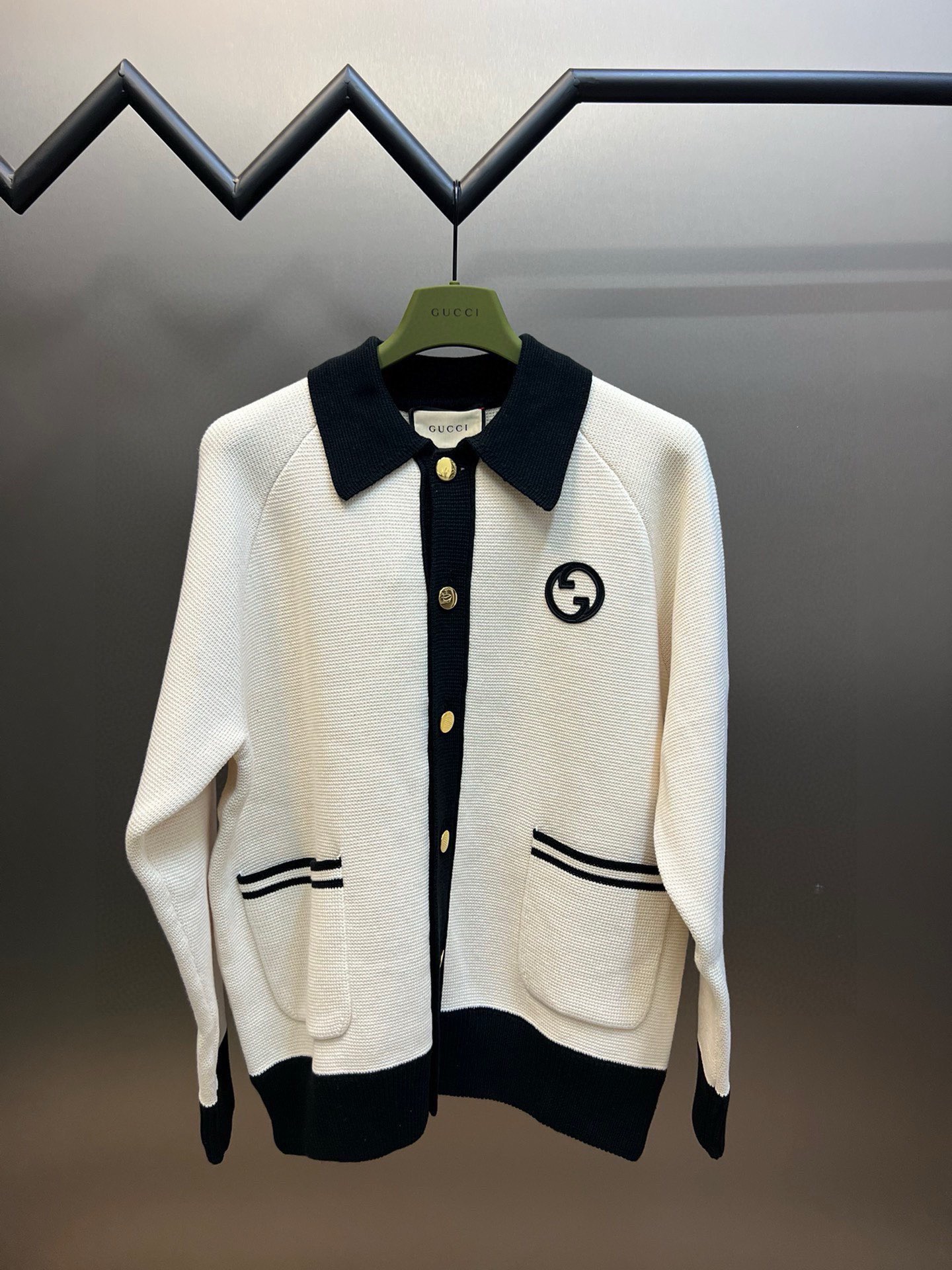GUCCI ニットカーディガン 2色入