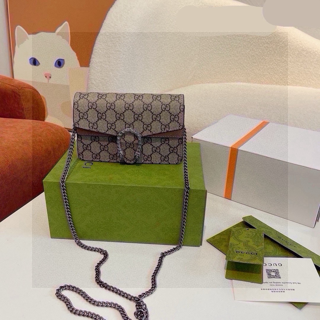 GUCCI ディアベル ミニショルダーバッグ ロゴ柄 チェーン付き 1色 - 画像 4