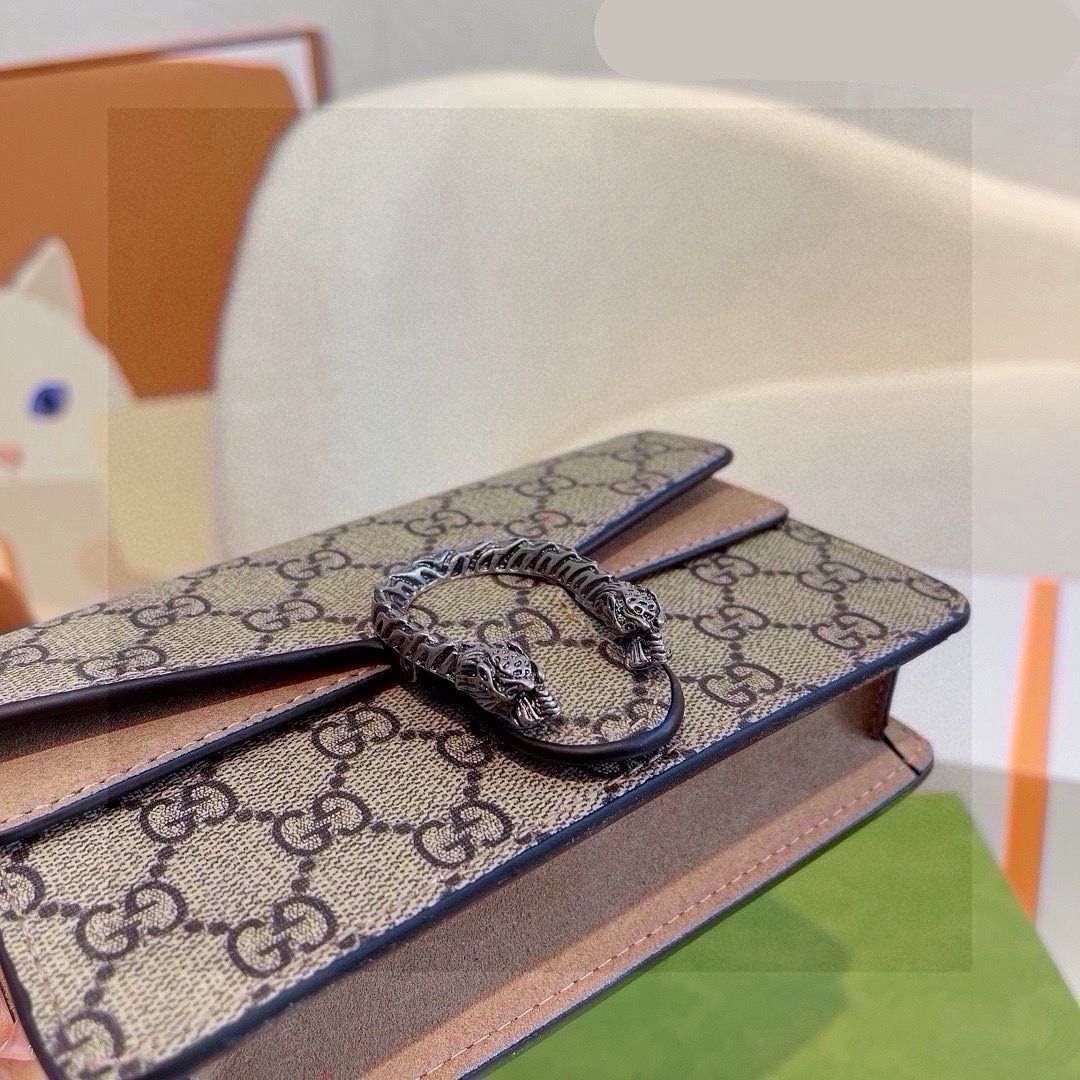 GUCCI ディアベル ミニショルダーバッグ ロゴ柄 チェーン付き 1色 - 画像 6