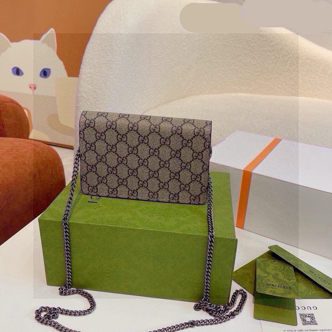 GUCCI ディアベル ミニショルダーバッグ ロゴ柄 チェーン付き 1色 - 画像 7