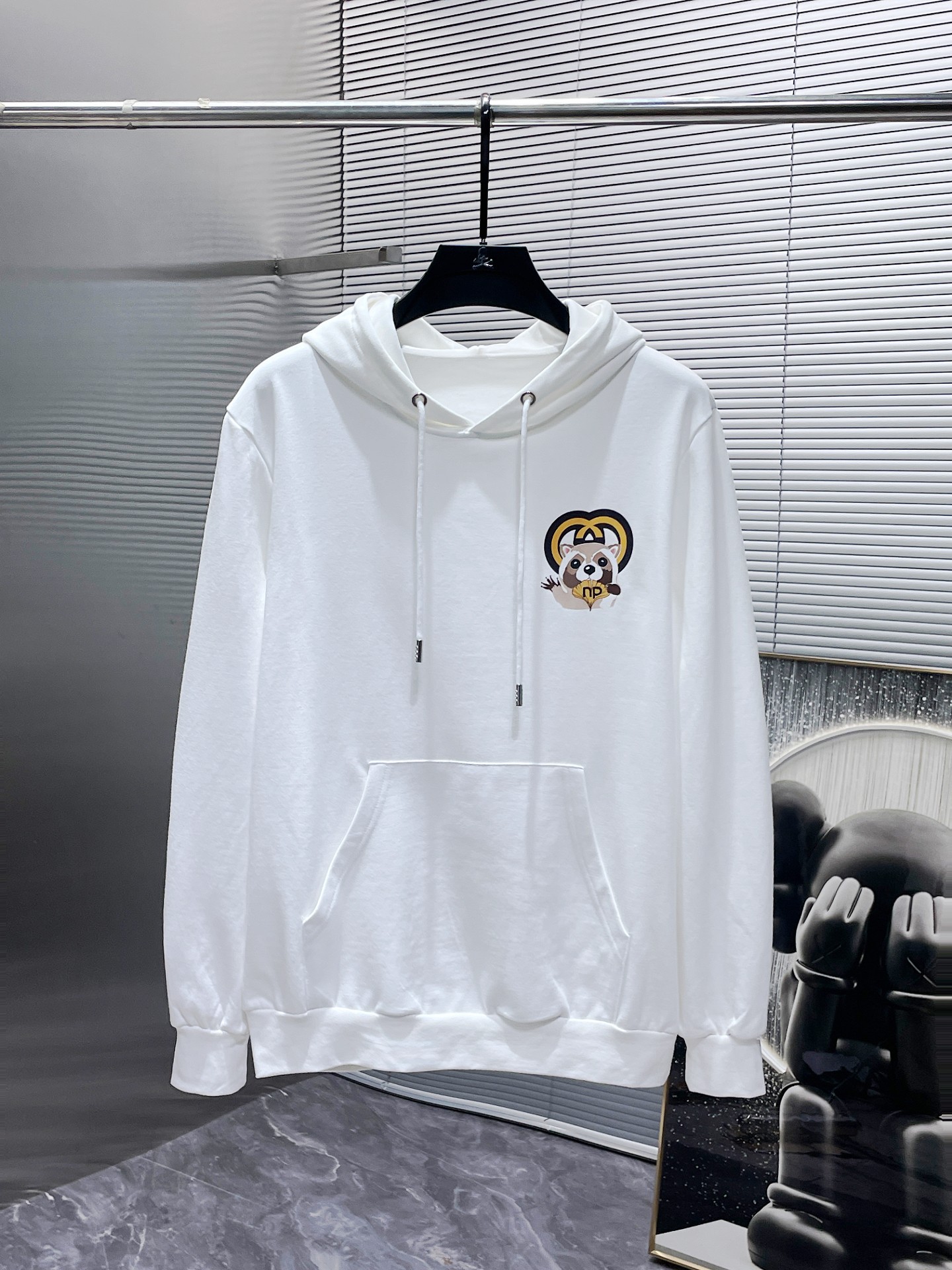 GUCCI メンズ ホットプリント フード付きスウェットシャツ 白 1色入