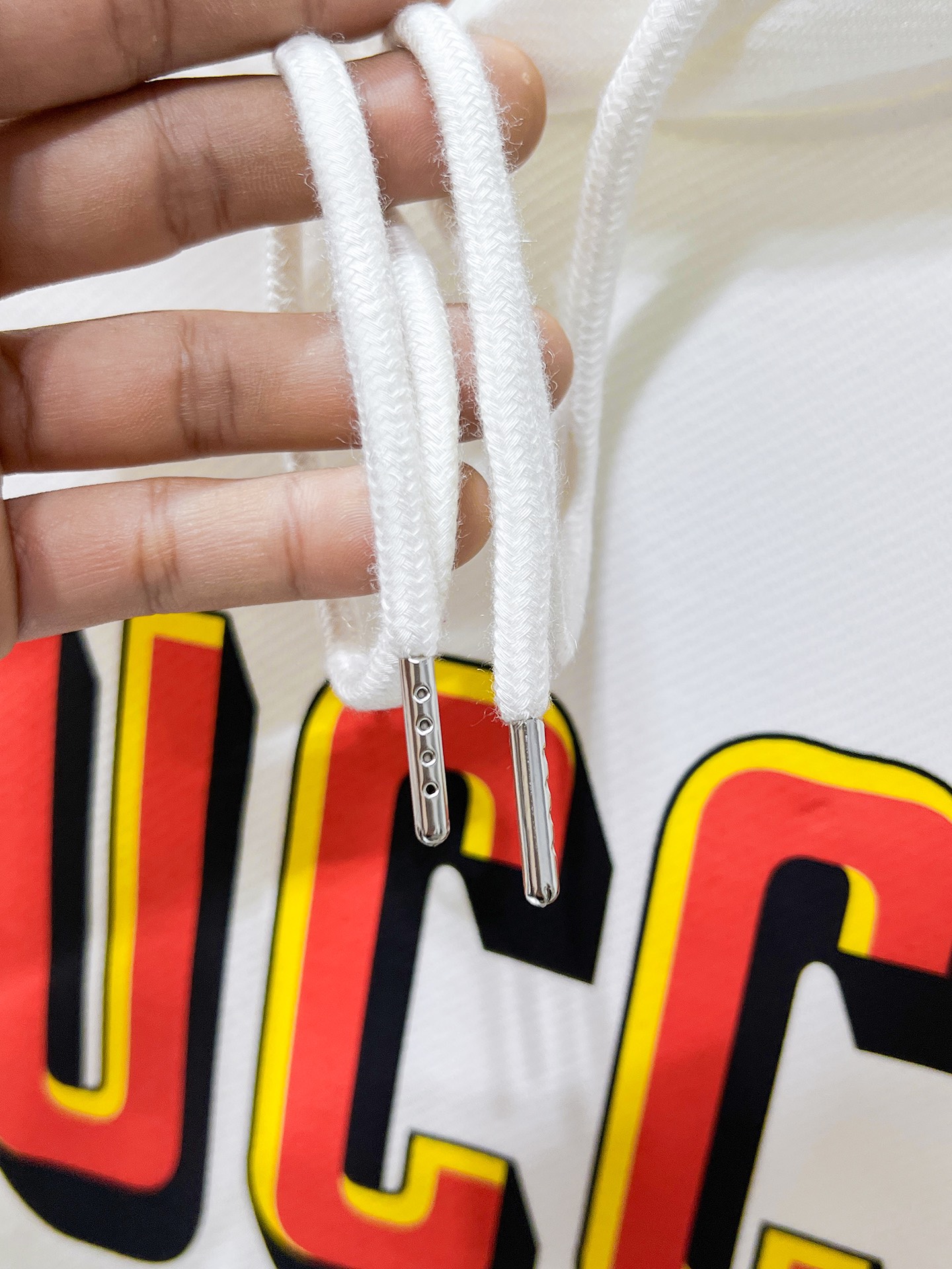 GUCCI ロゴパーカー 2色入 便利なフロントポケット付き - 画像 5