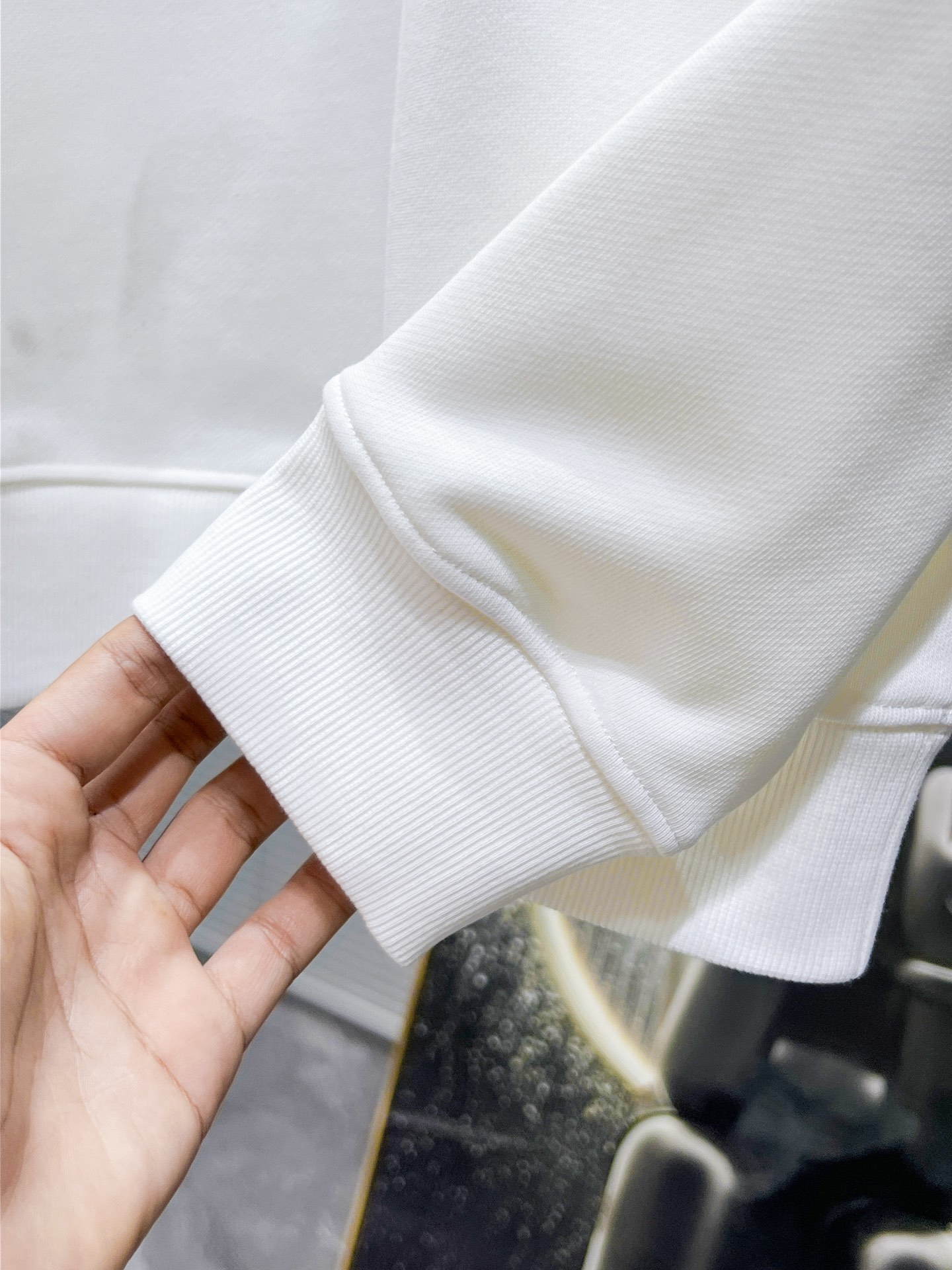 GUCCI ロゴプリントスウェットシャツ 2色入 - 画像 7