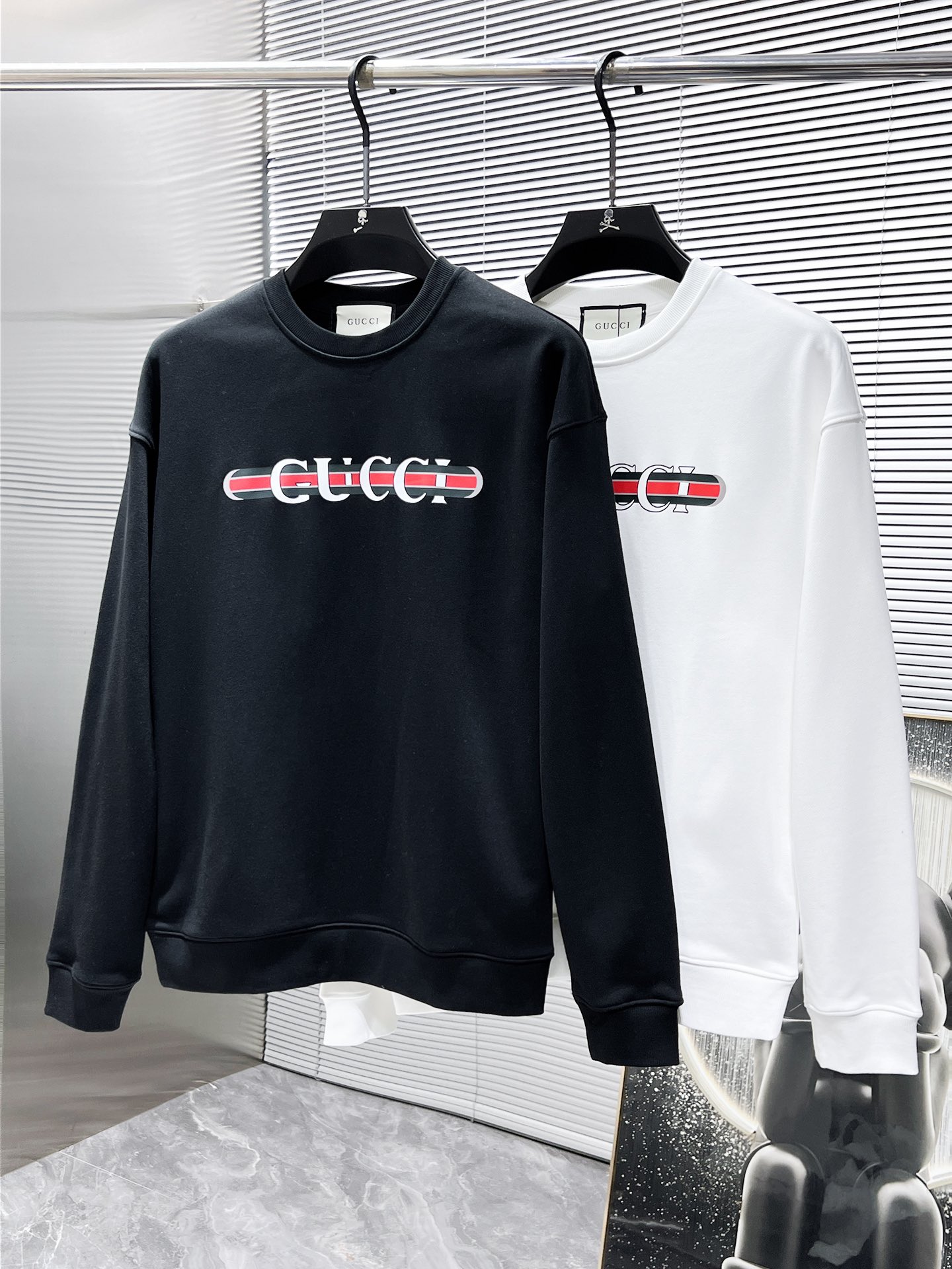 GUCCI ロゴプリントスウェットシャツ 2色入 - 画像 9
