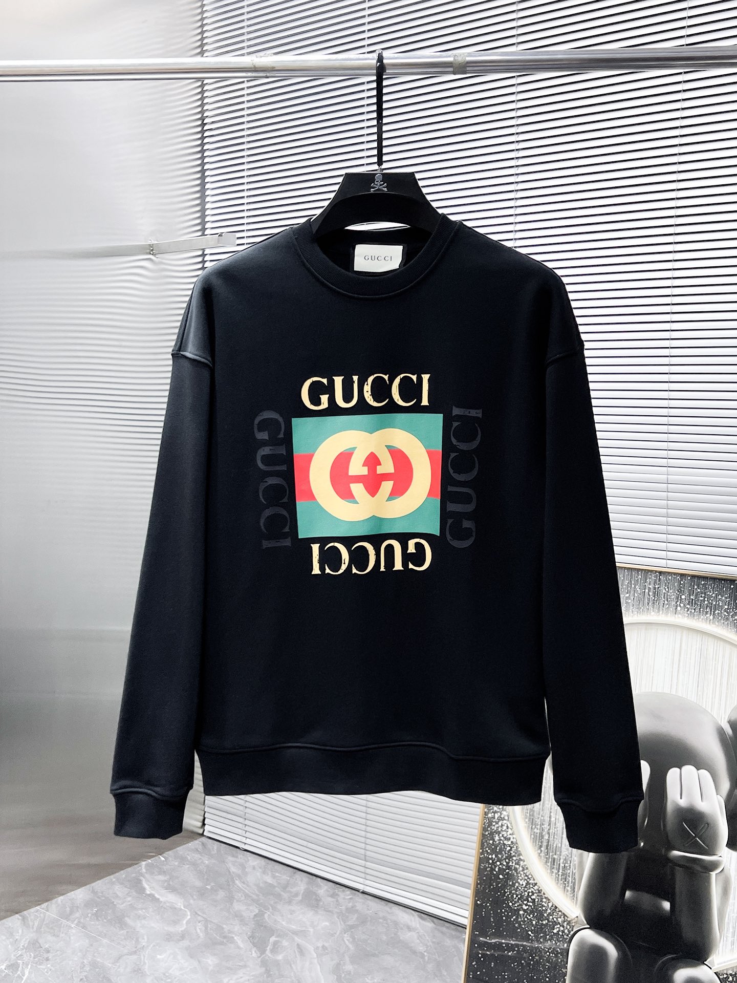 GUCCI ロゴプリント スウェットシャツ 2色入