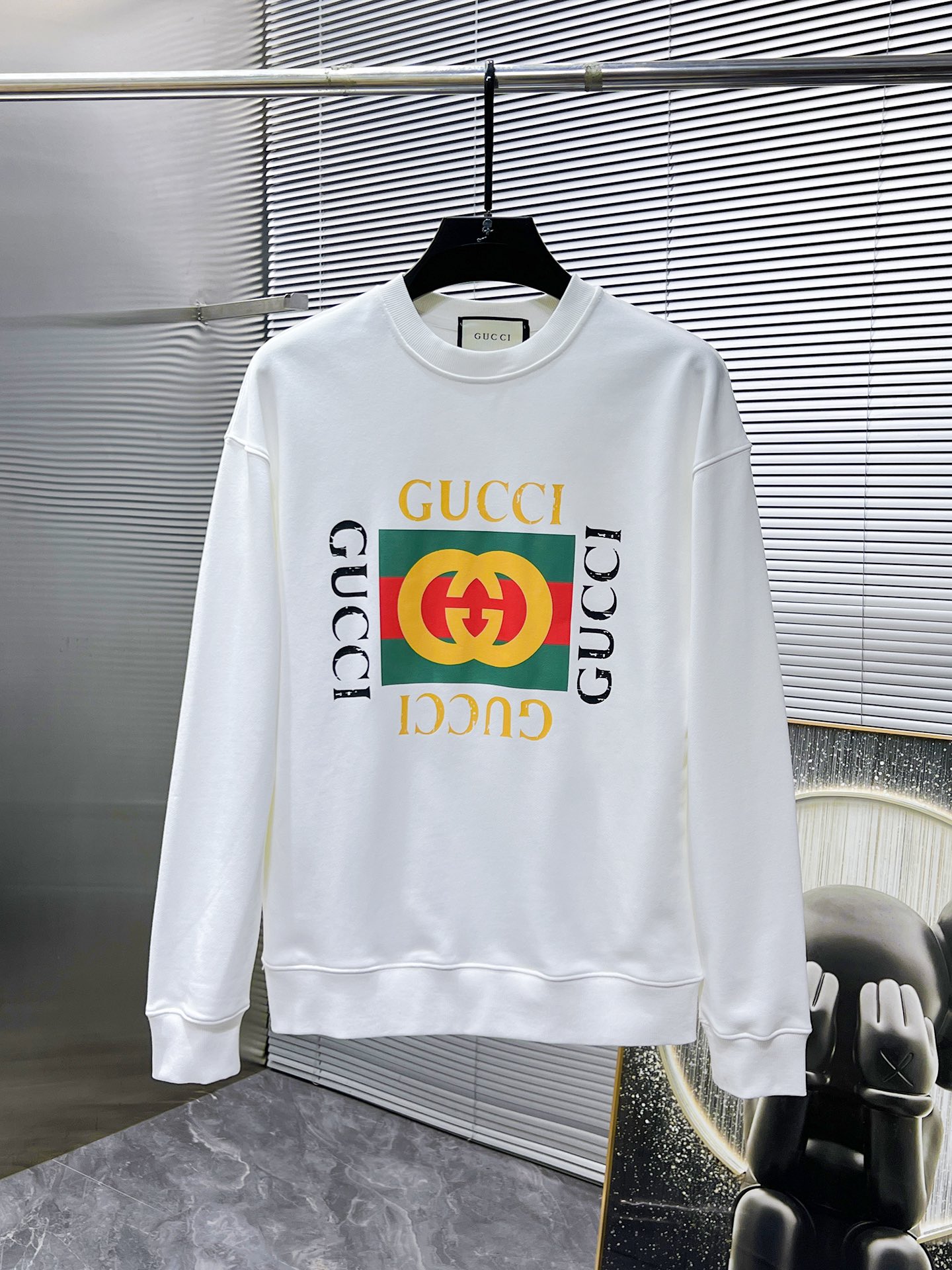 GUCCI ロゴプリント スウェットシャツ 2色入 - 画像 2