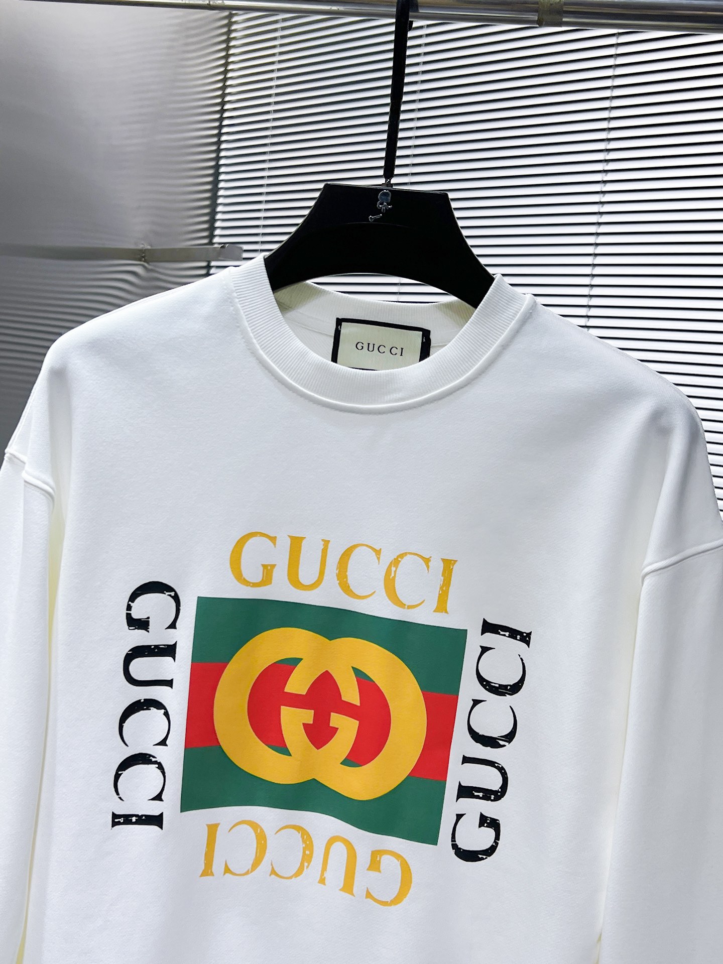 GUCCI ロゴプリント スウェットシャツ 2色入 - 画像 4