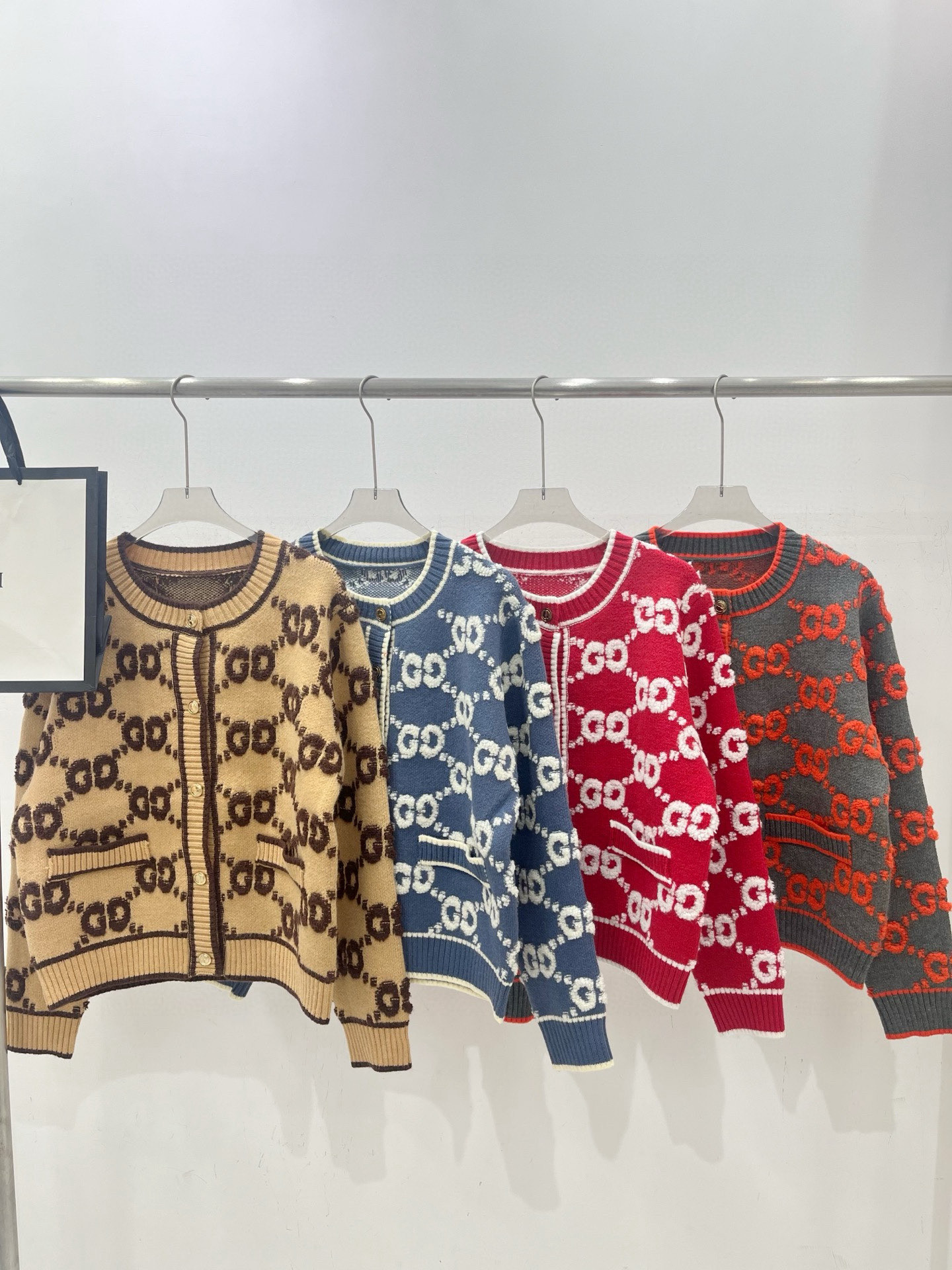 GUCCI ニットカーディガン 6色入 5枚組 レディース