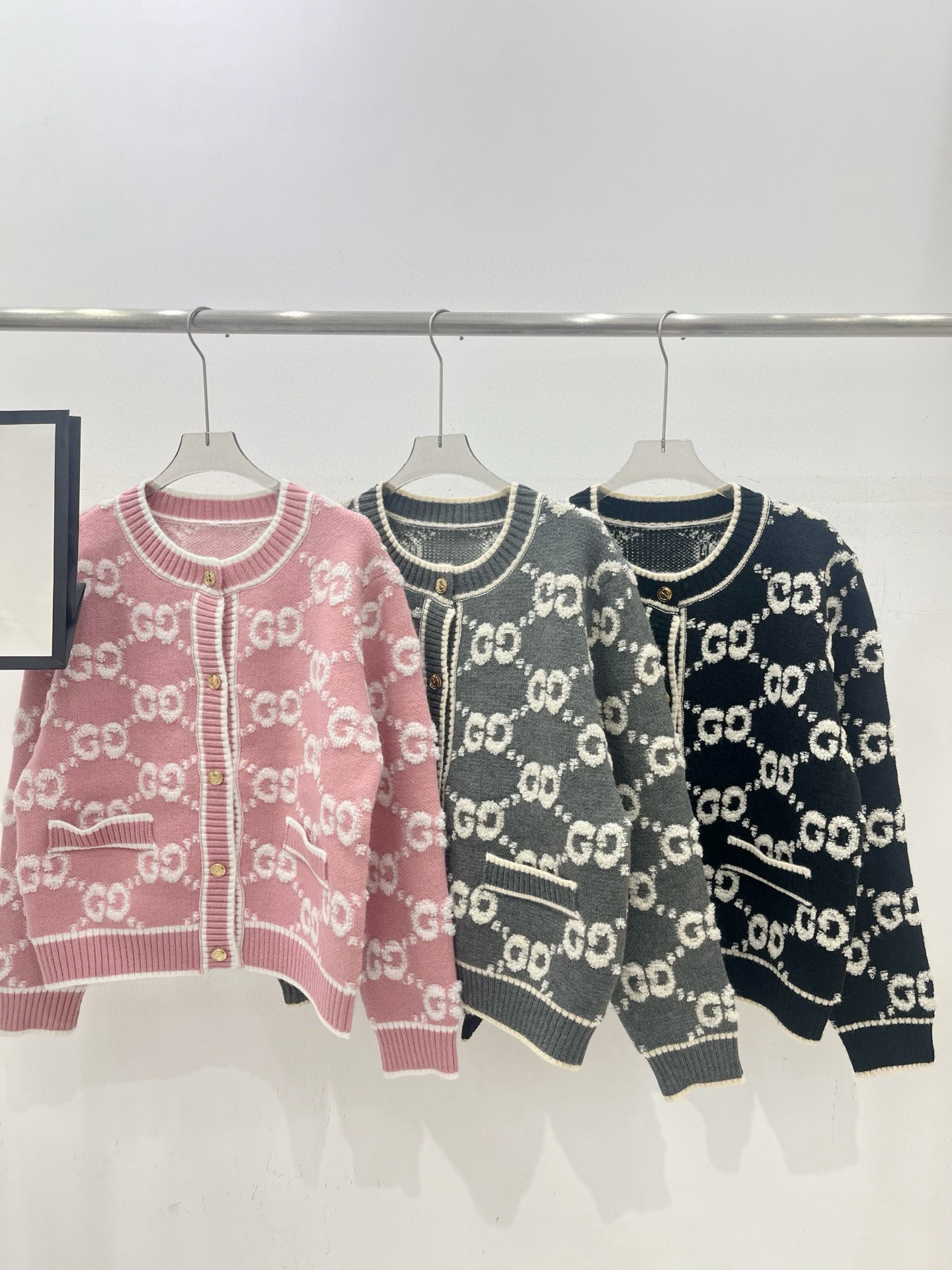 GUCCI ニットカーディガン 6色入 5枚組 レディース - 画像 3