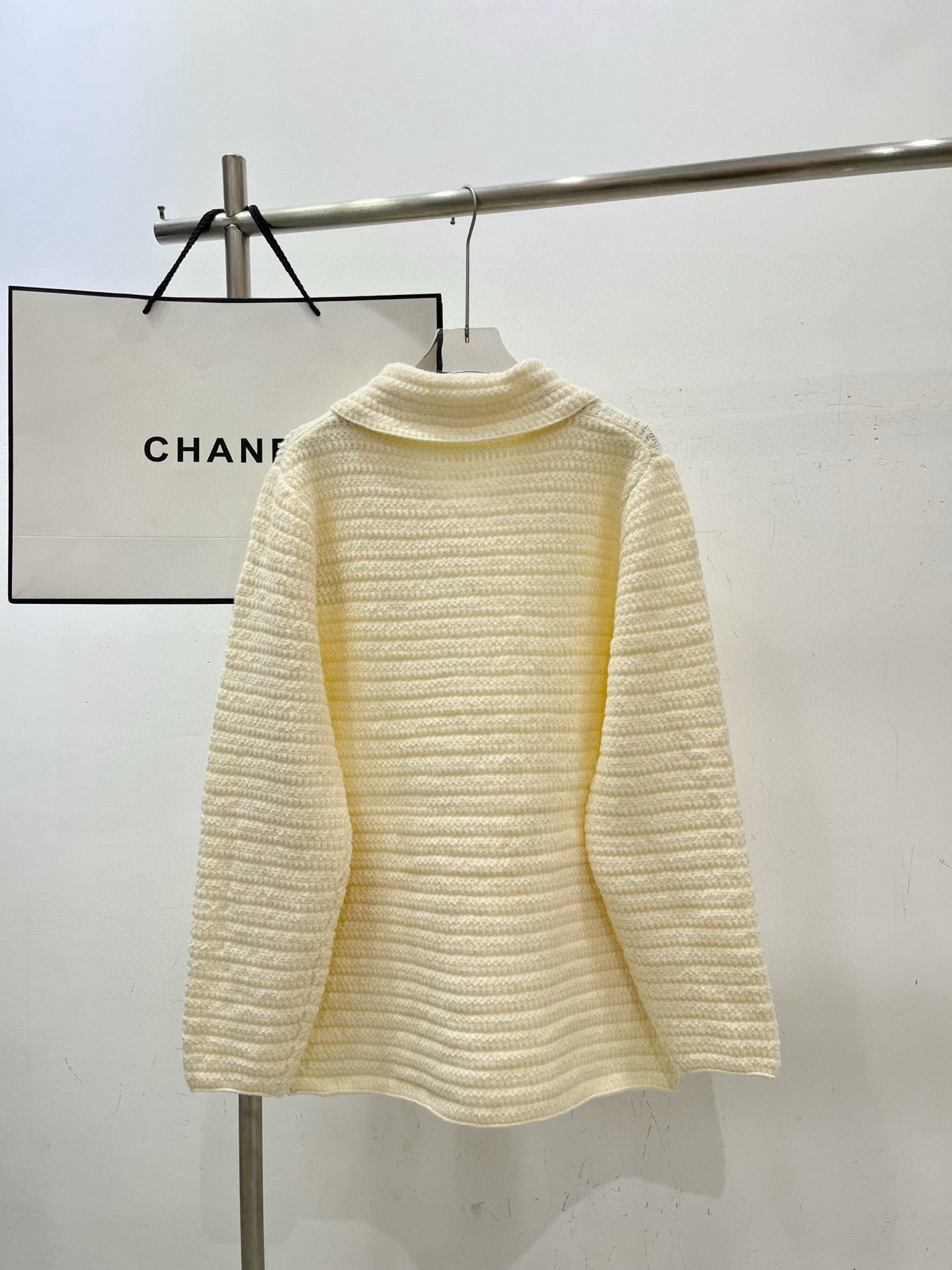 GUCCI ニットカーディガン レディース クルーネック 1色 - 画像 2