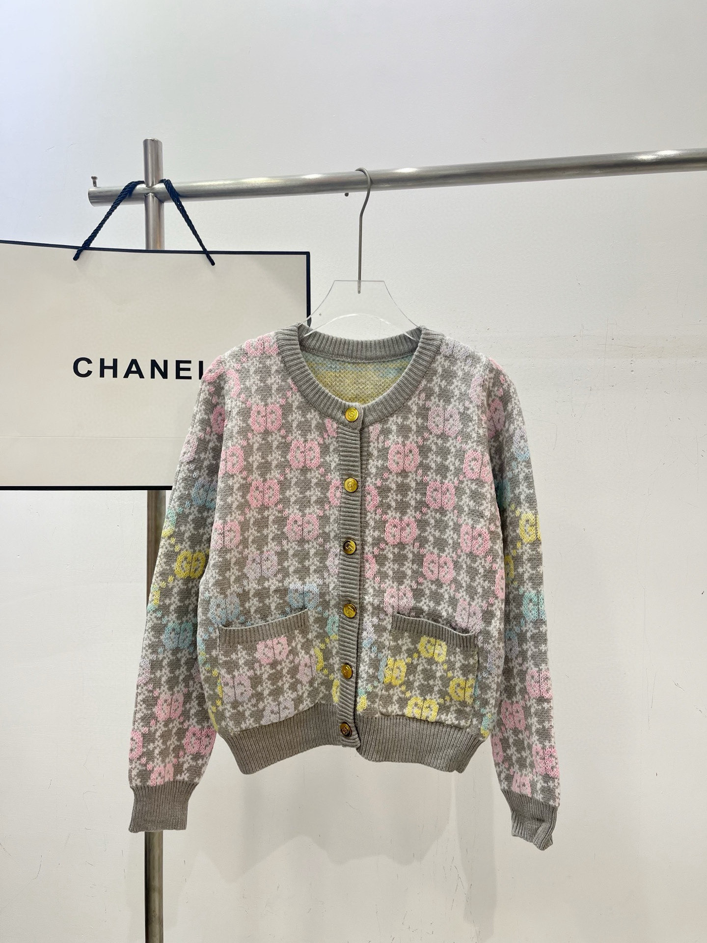 GUCCI レディース カーディガン ミックスカラーデザイン 3色入