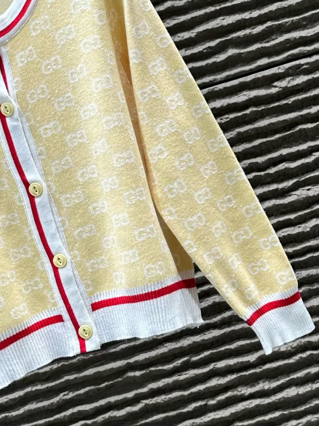 GUCCI レディース カーディガン 2色入 - 画像 3