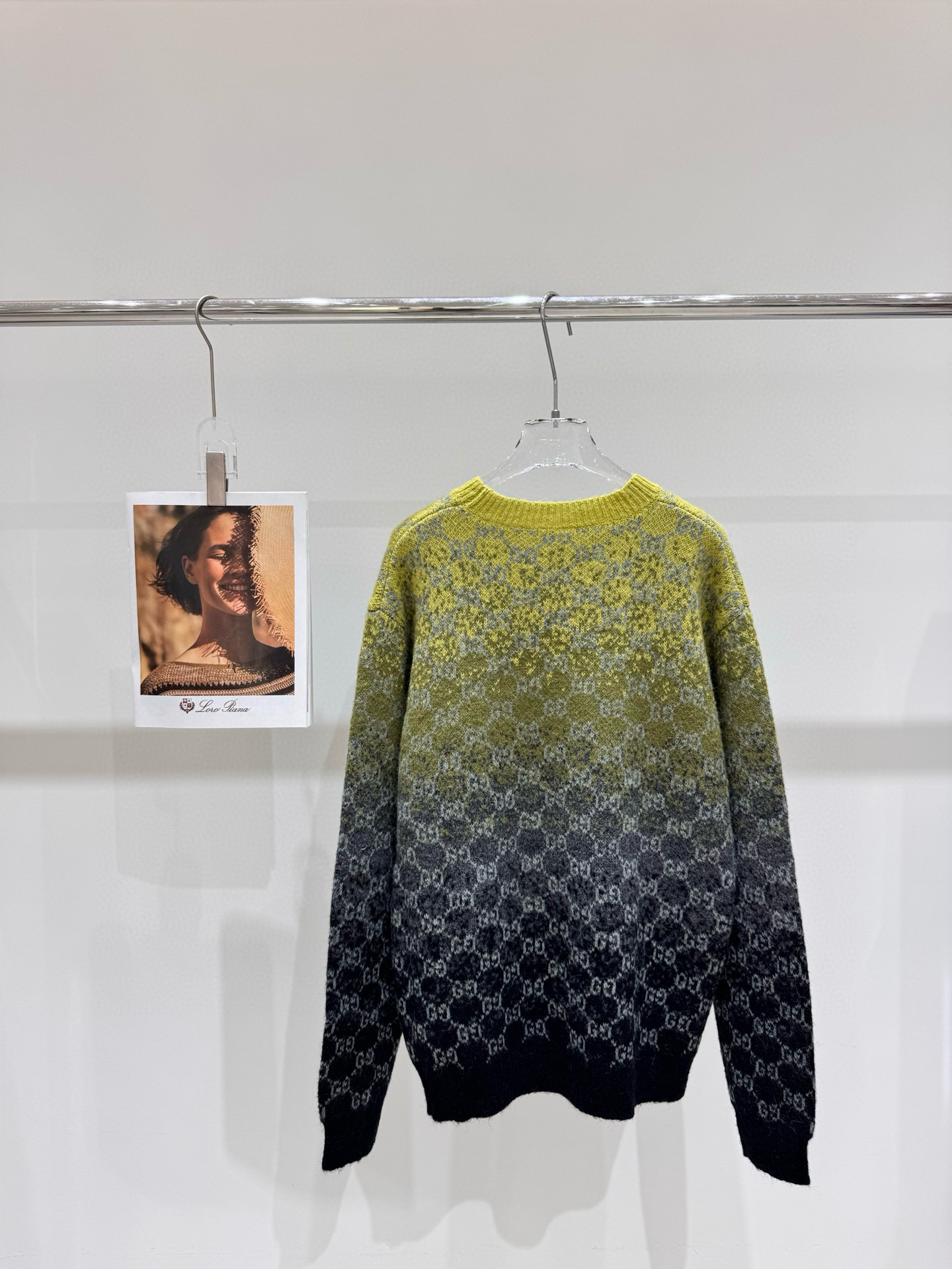 GUCCI ニット 3色入 グラデーション柄 レディース - 画像 2