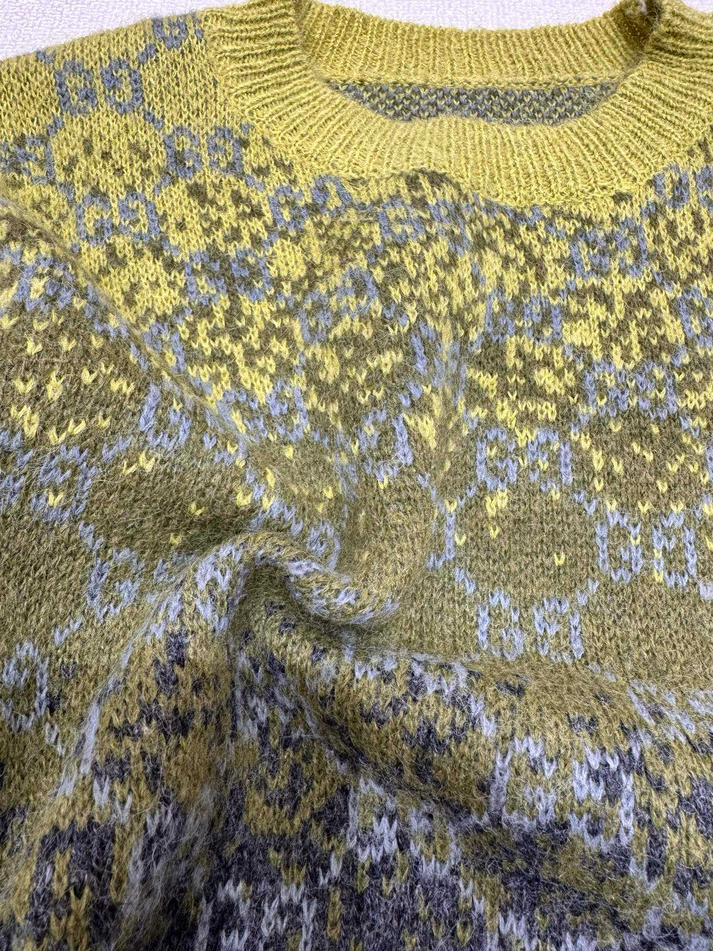 GUCCI ニット 3色入 グラデーション柄 レディース - 画像 5