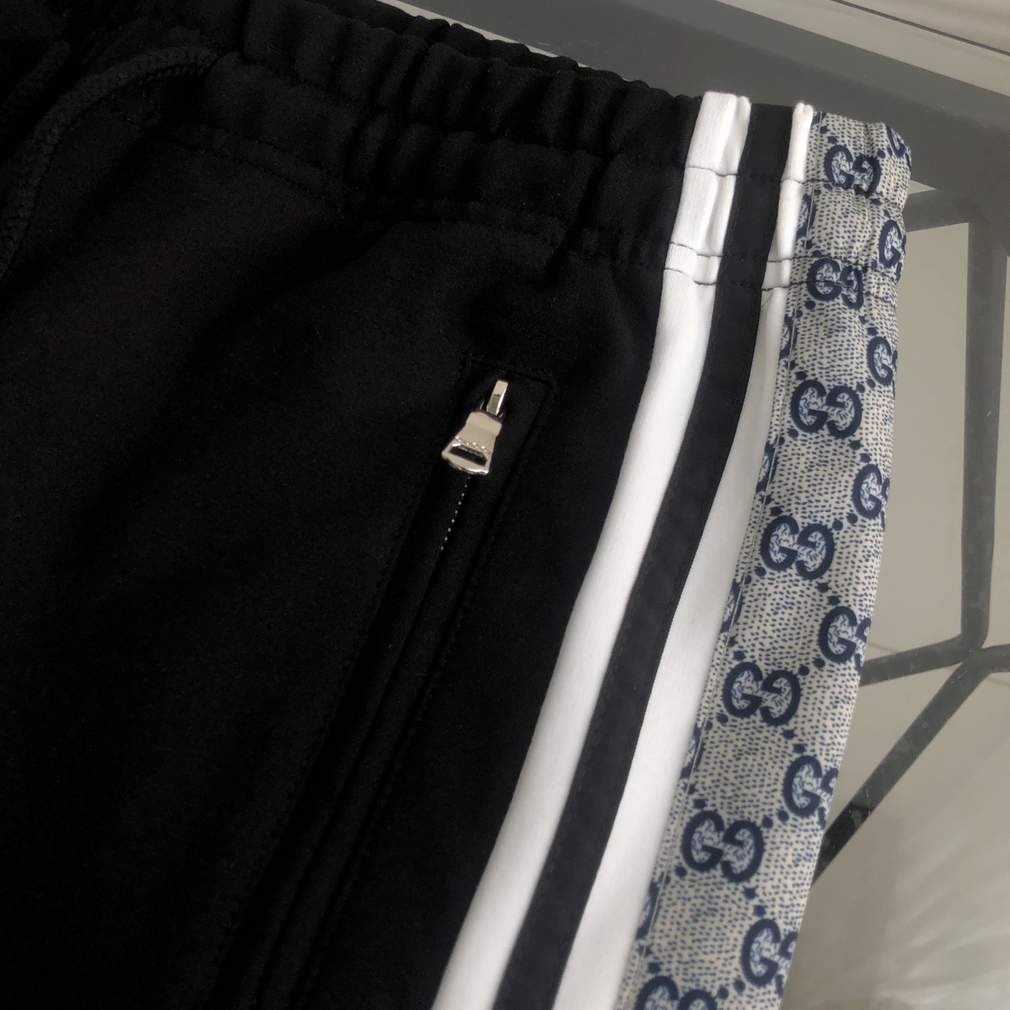 GUCCI スウェットパンツ ブラック 2色入 - 画像 4