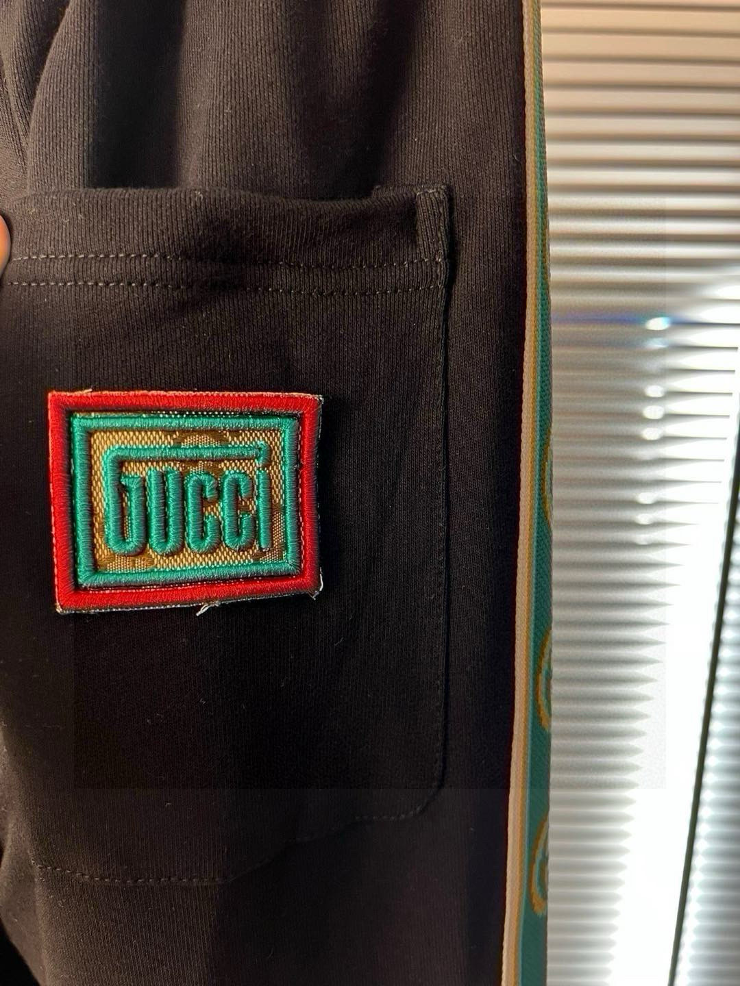 GUCCI メンズ トラックパンツ 黒 ネイビー 2色入 - 画像 9