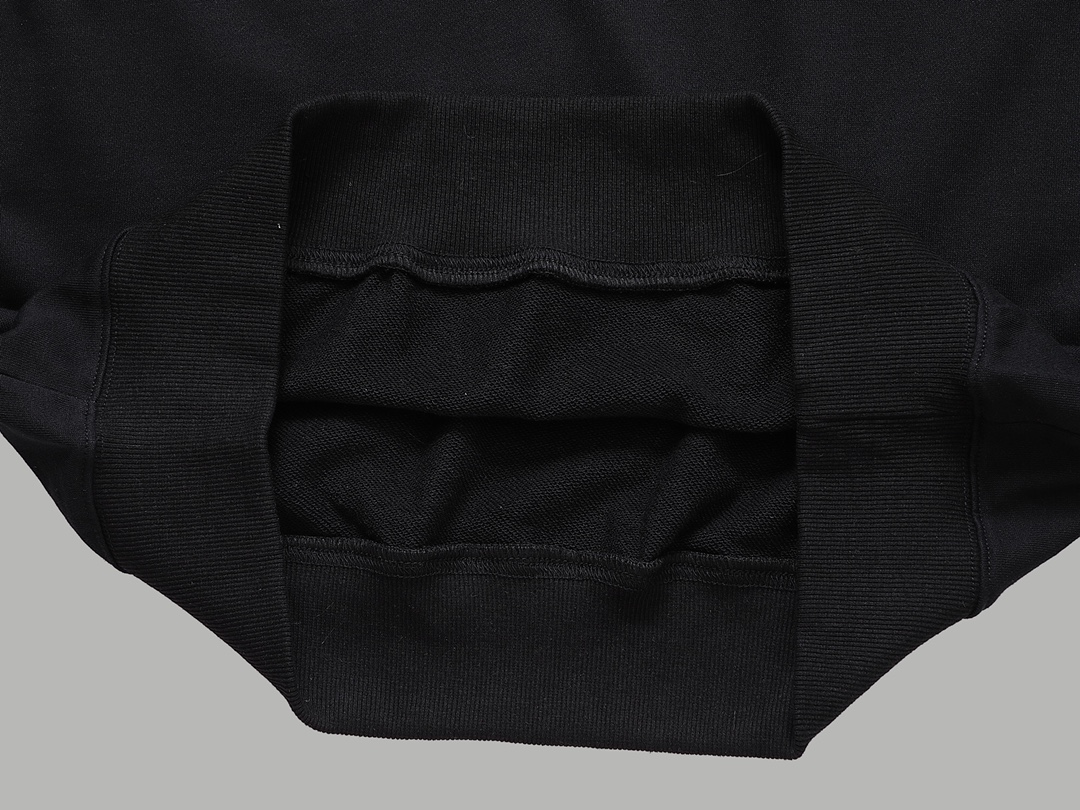 GUCCI ロゴスウェットシャツ 黒 1色 - 画像 8