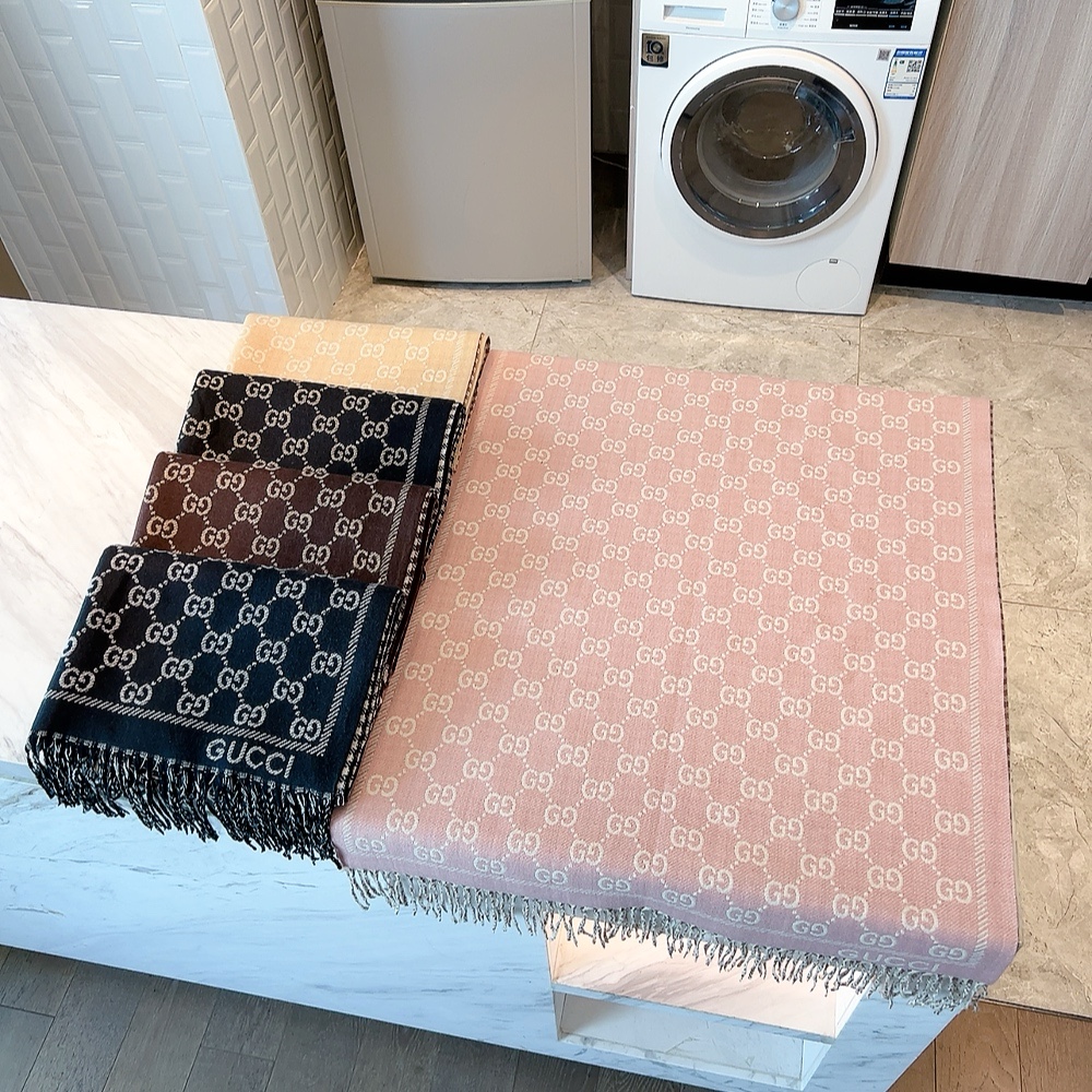 GUCCI 二つ面デザイン スカーフ 4色入 - 画像 9