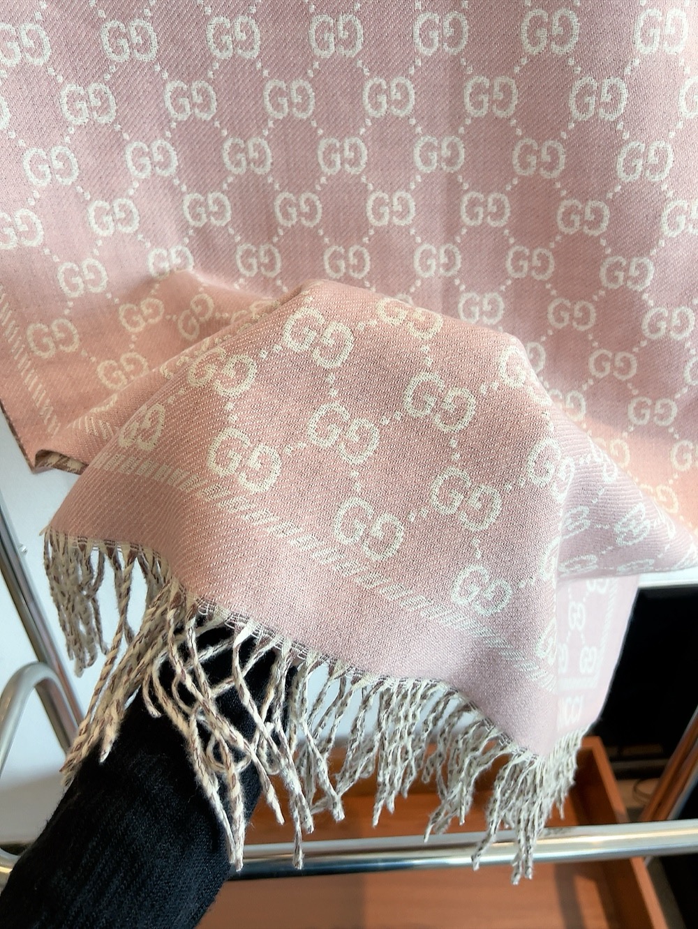 GUCCI メンズ レディース スカーフ 4色入 2way シャツ - 画像 4